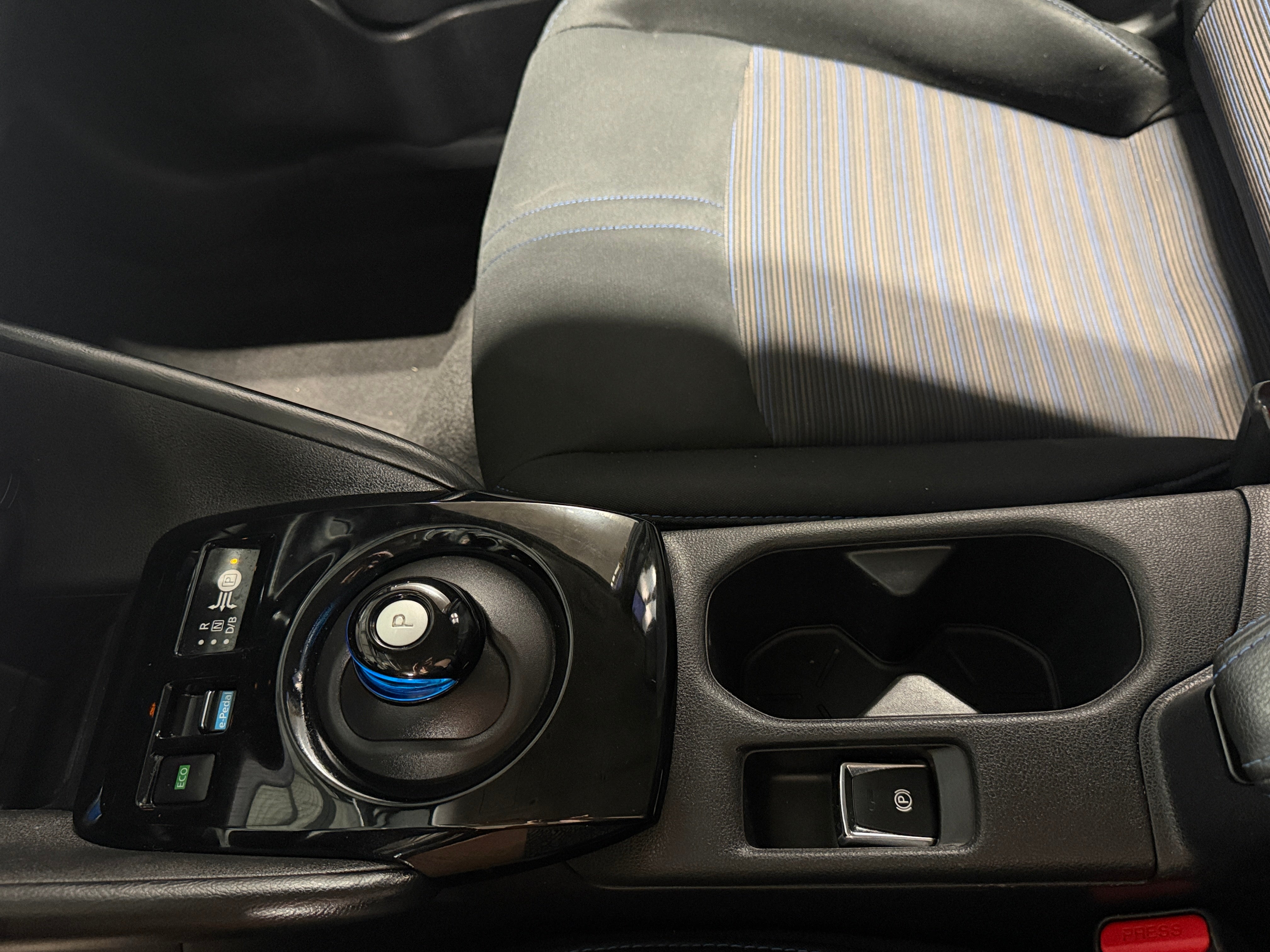 Used 2022 Nissan LEAF SV Plus with VIN 1N4BZ1CV4NC557968 for sale in Oak Creek, WI