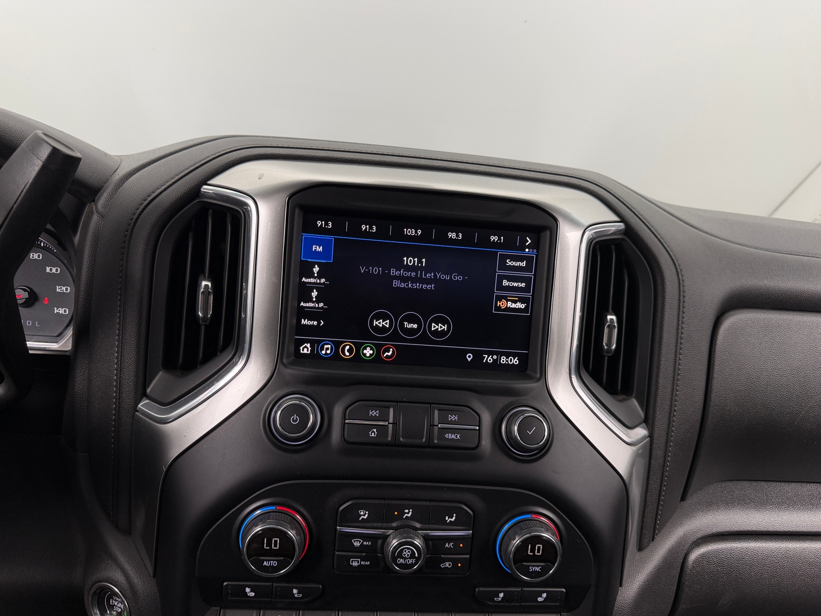 Thumbnail: 2019 Chevrolet Silverado 1500 - 4