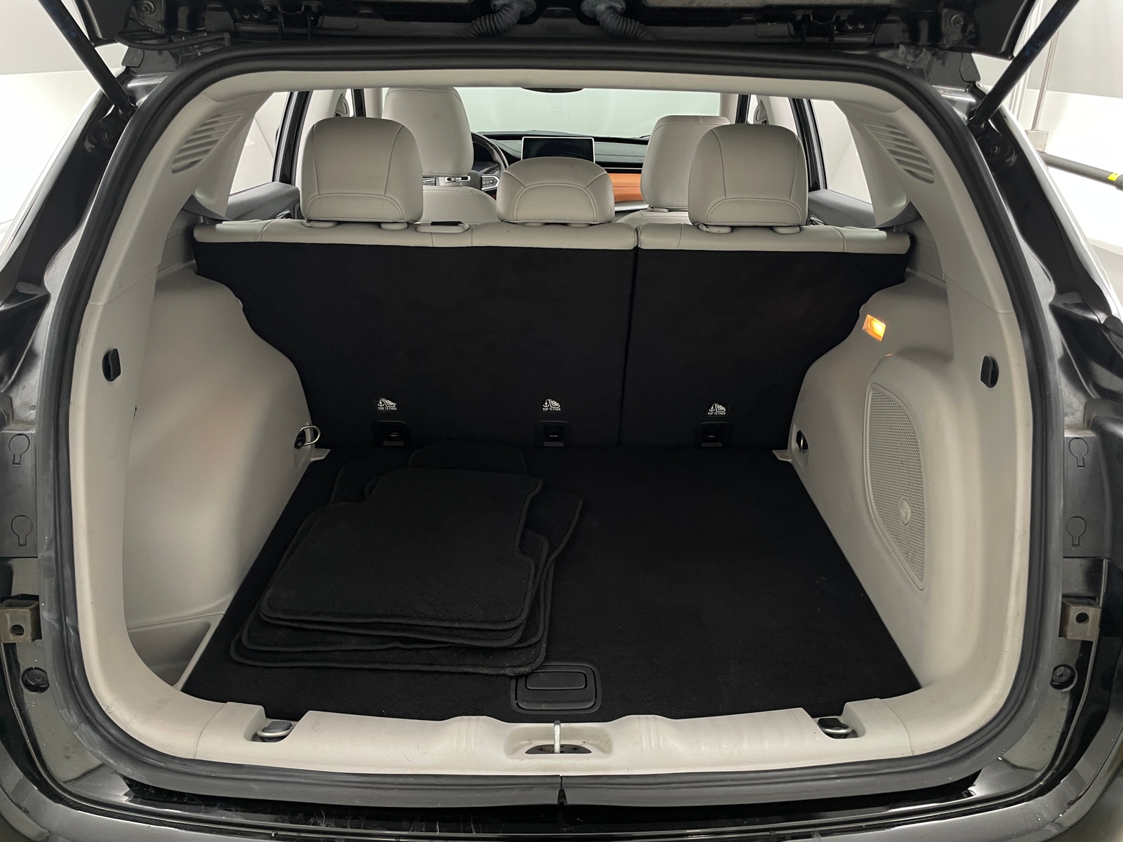 Thumbnail: 2022 Jeep Compass - 6