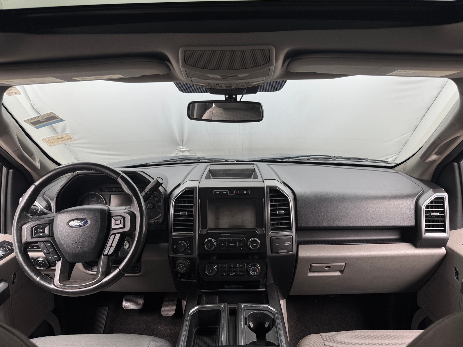 Thumbnail: 2019 Ford Econoline - 3