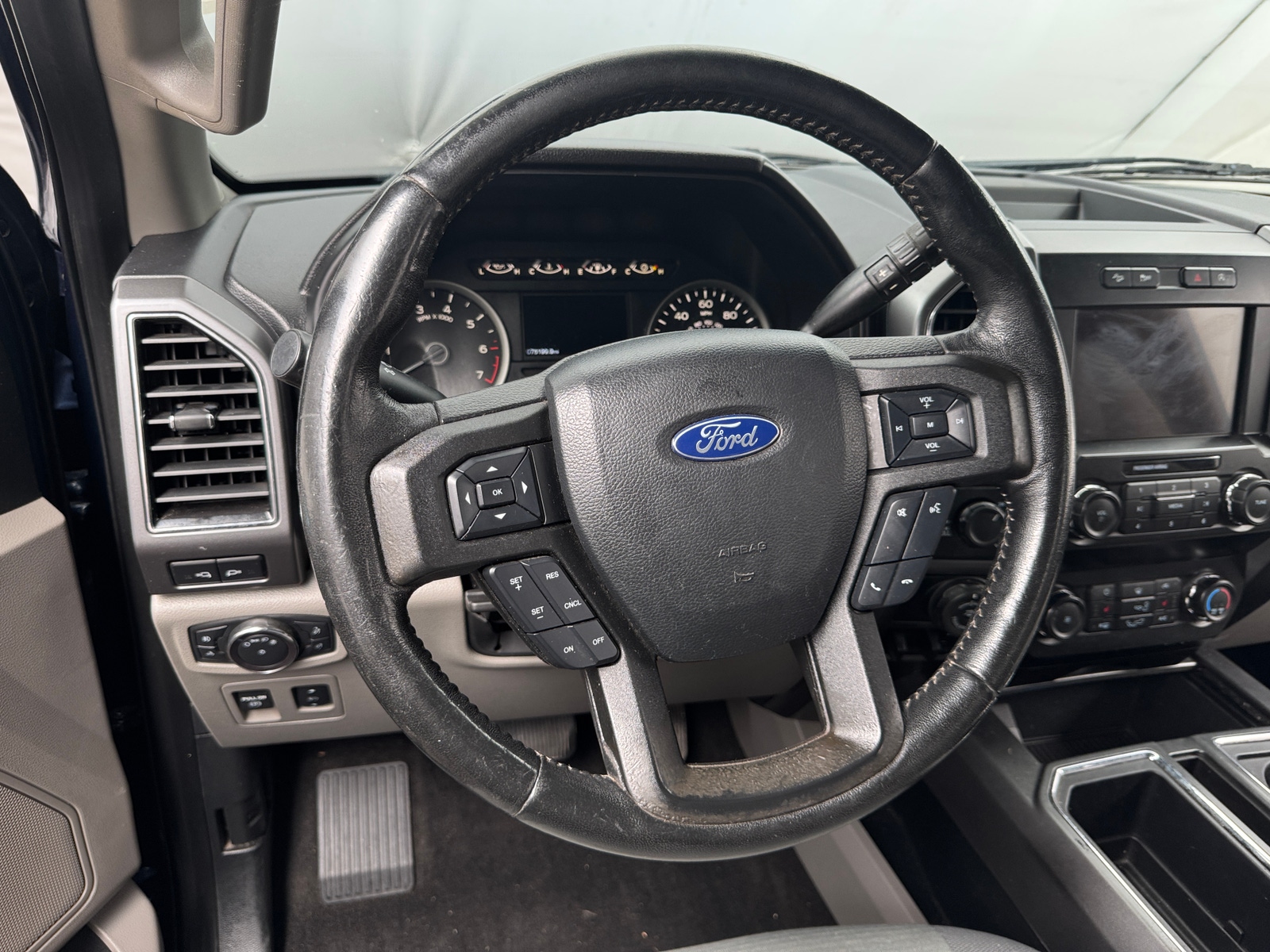 Thumbnail: 2019 Ford Econoline - 5