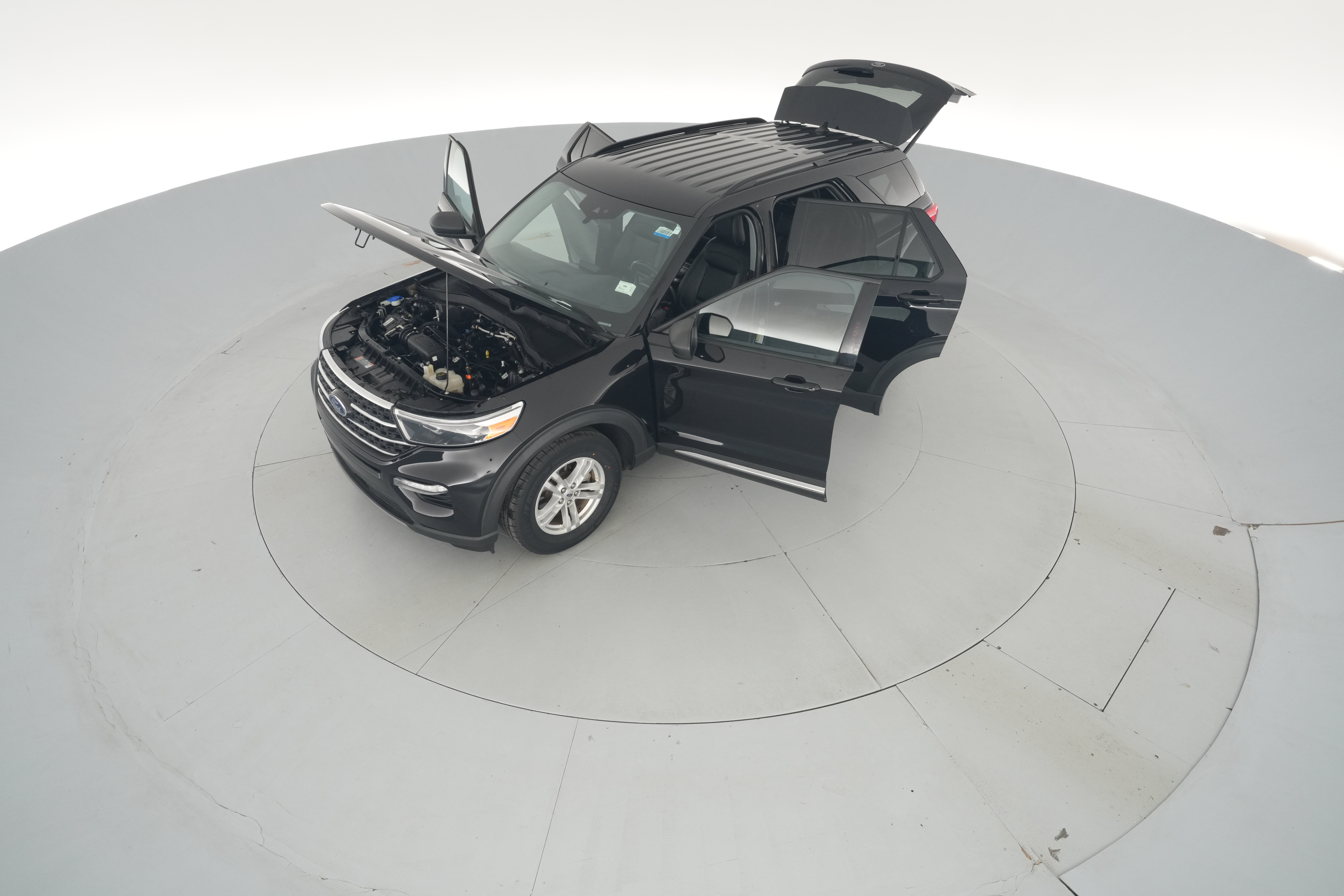 2023 Ford Explorer XLT - Photo 41