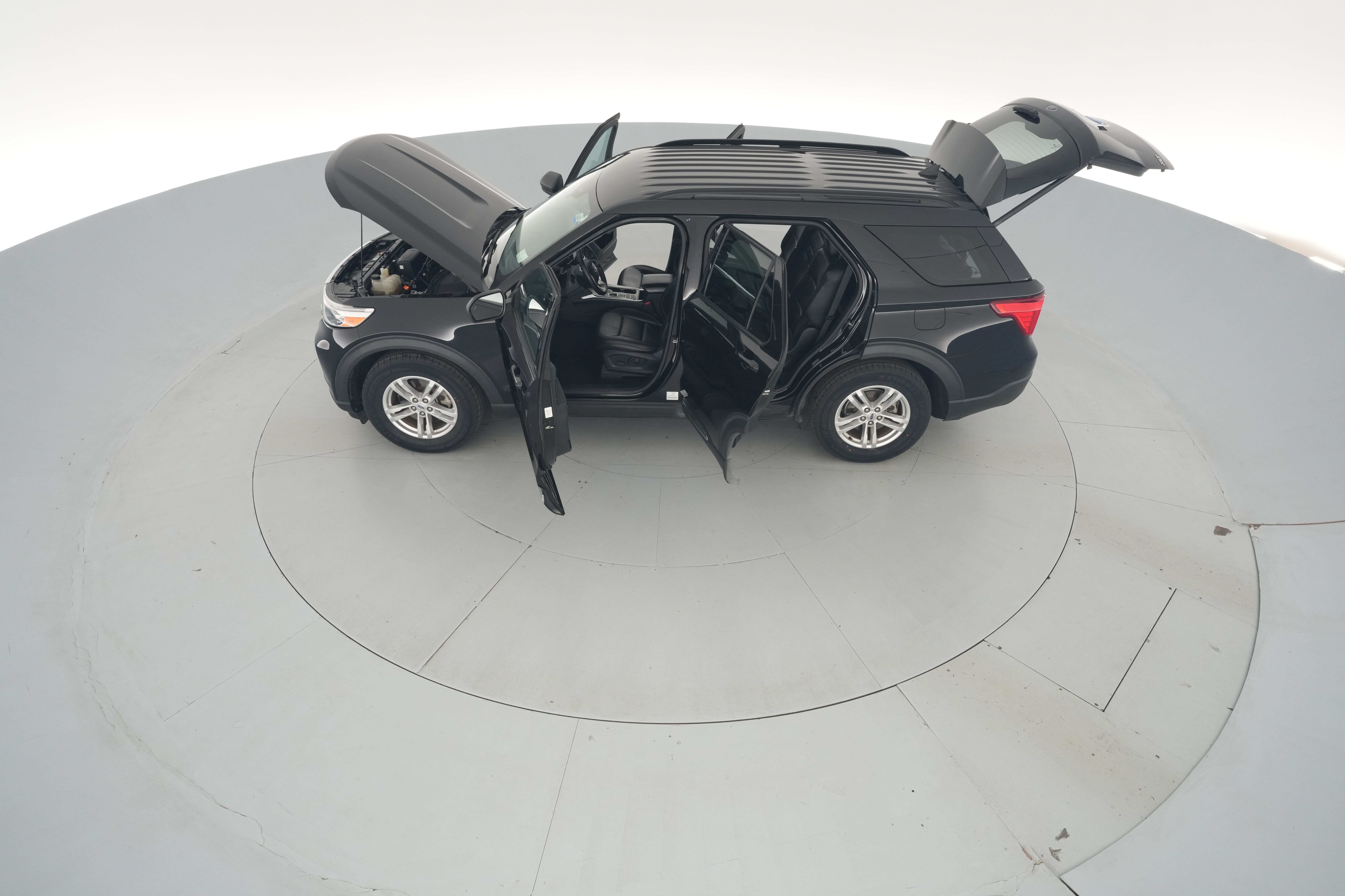 2023 Ford Explorer XLT - Photo 43