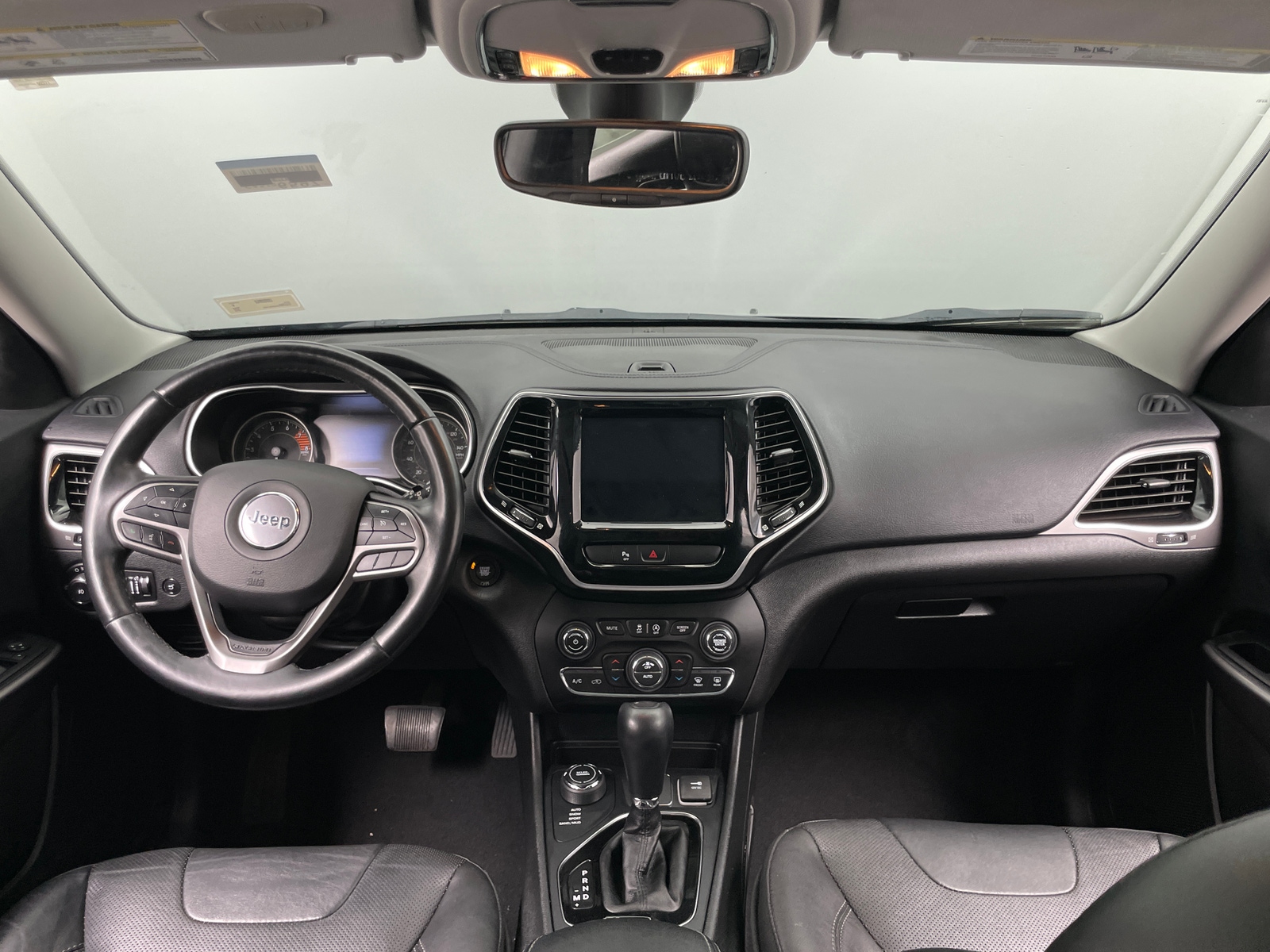 Thumbnail: 2019 Jeep Cherokee - 2