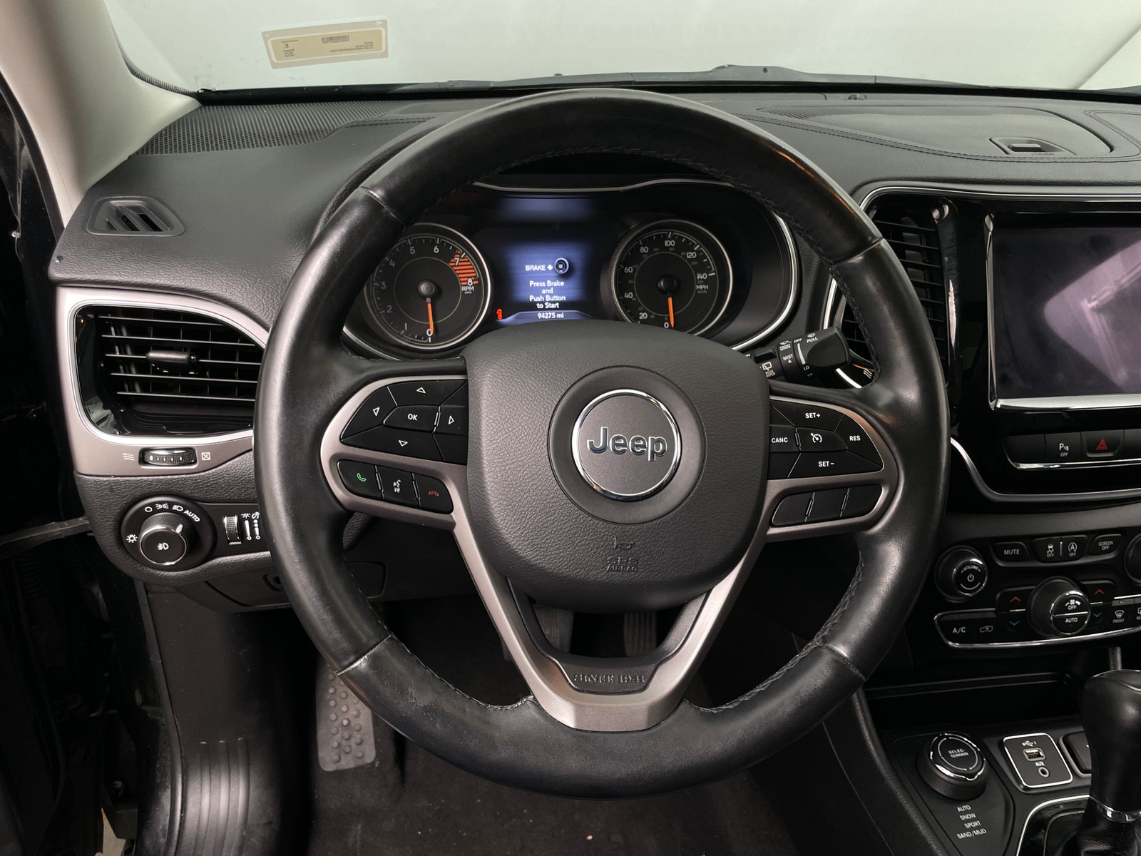 Thumbnail: 2019 Jeep Cherokee - 4