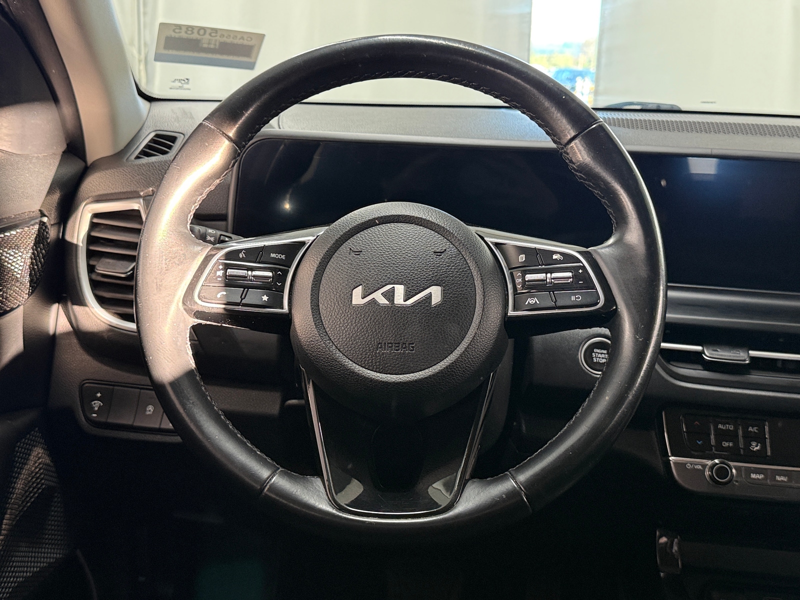 Thumbnail: 2024 Kia Seltos - 4