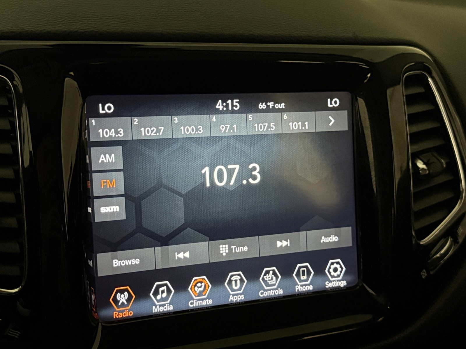 Thumbnail: 2021 Jeep Compass - 3