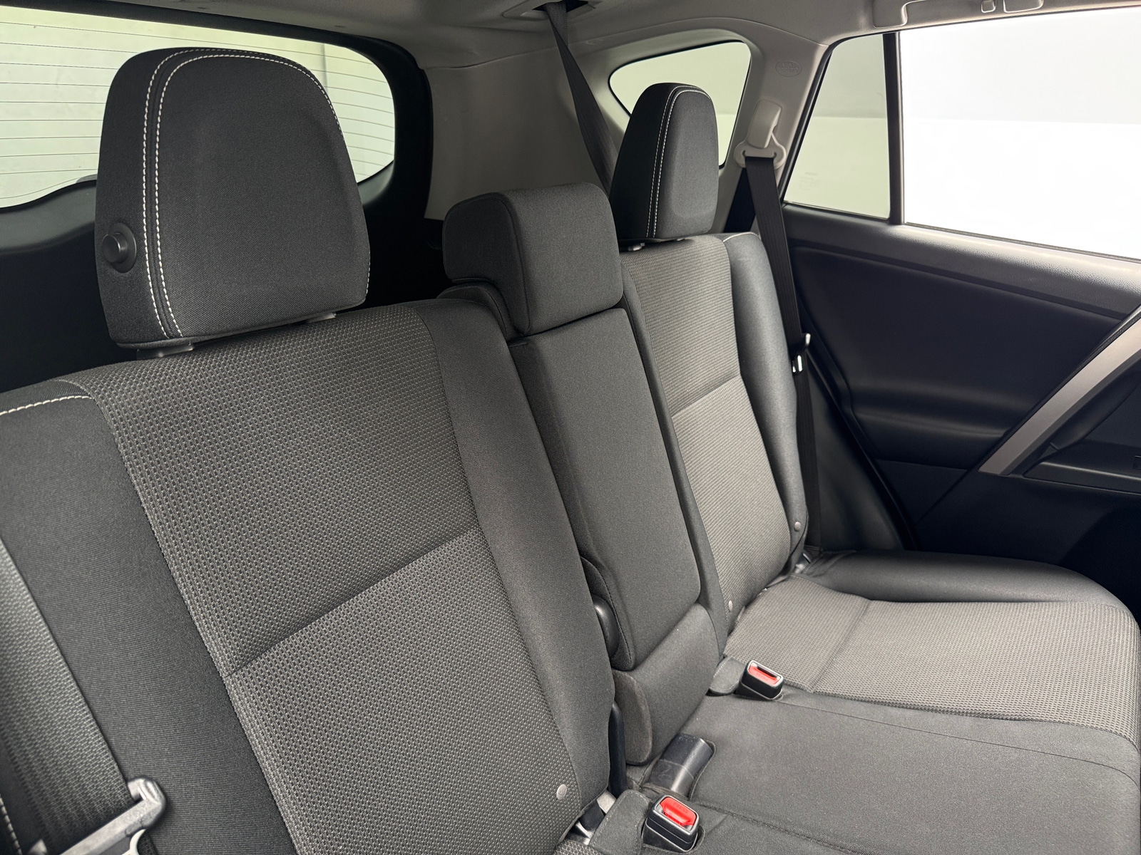 Thumbnail: 2017 Toyota RAV4 - 6