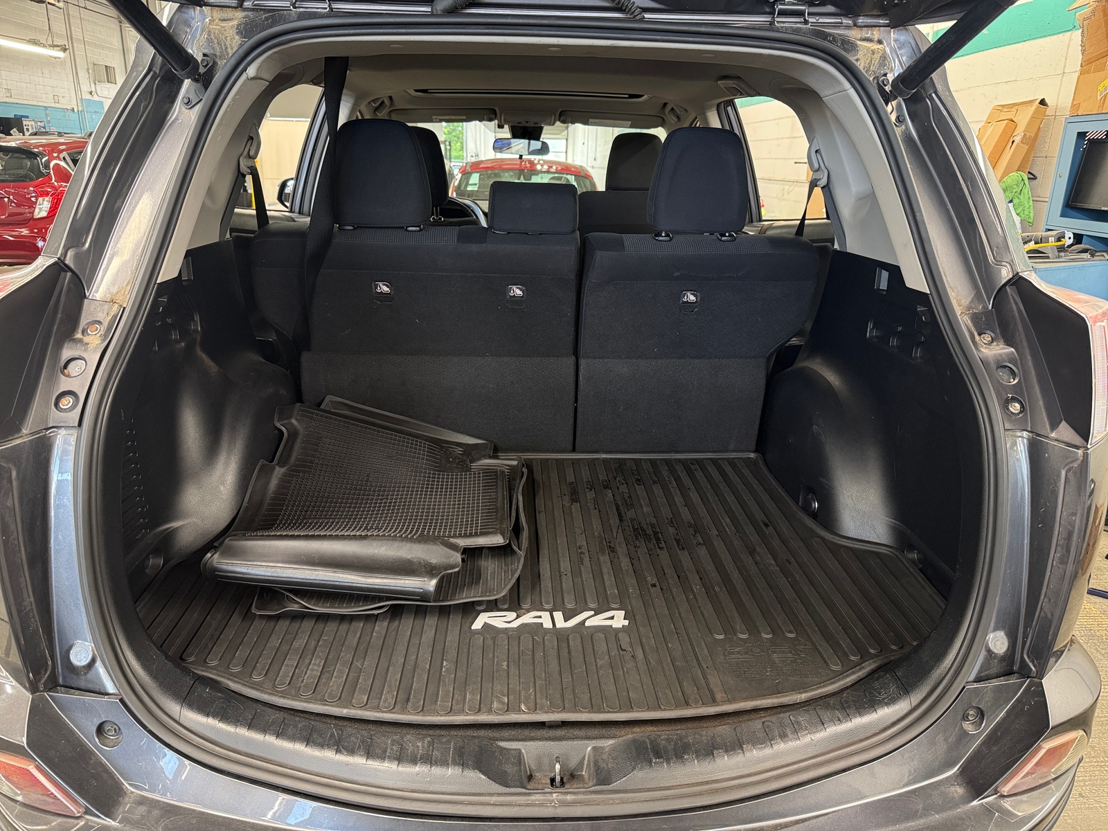 Thumbnail: 2017 Toyota RAV4 - 7