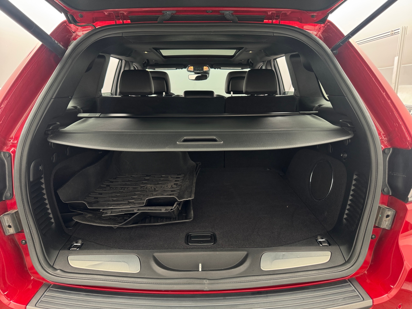 Thumbnail: 2019 Jeep Grand Cherokee - 6