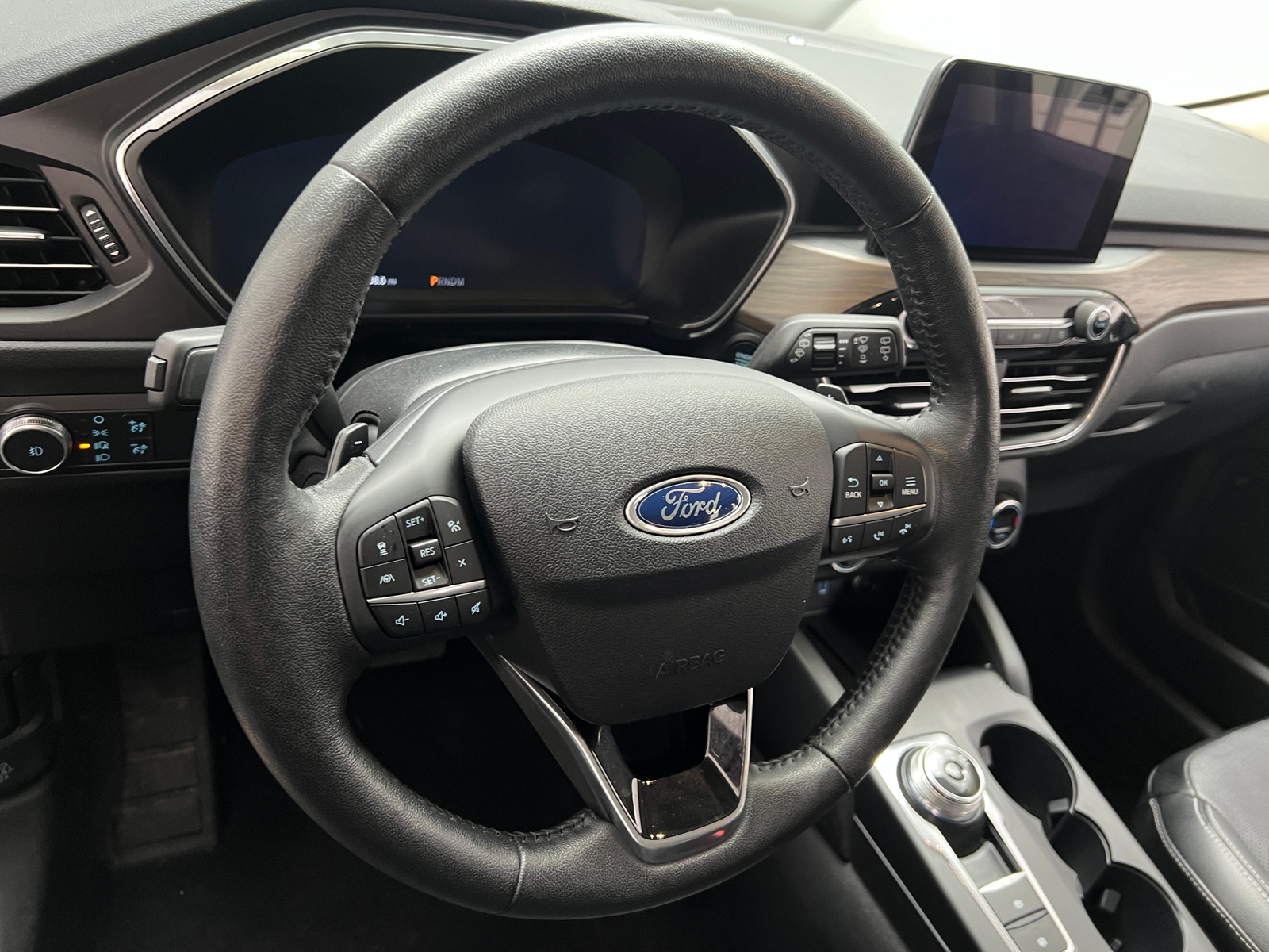 Thumbnail: 2020 Ford Escape - 4