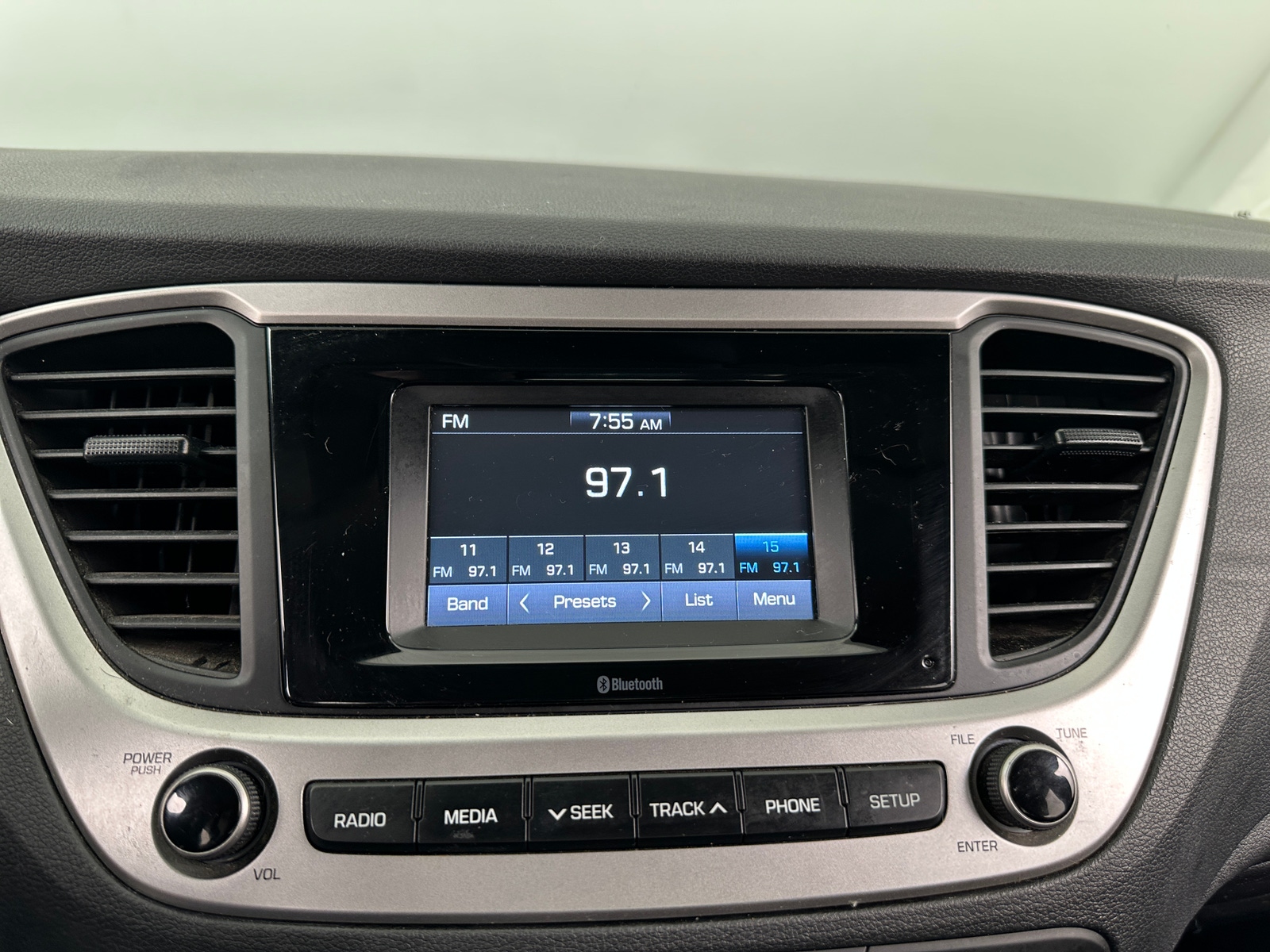 Thumbnail: 2021 Hyundai Accent - 4