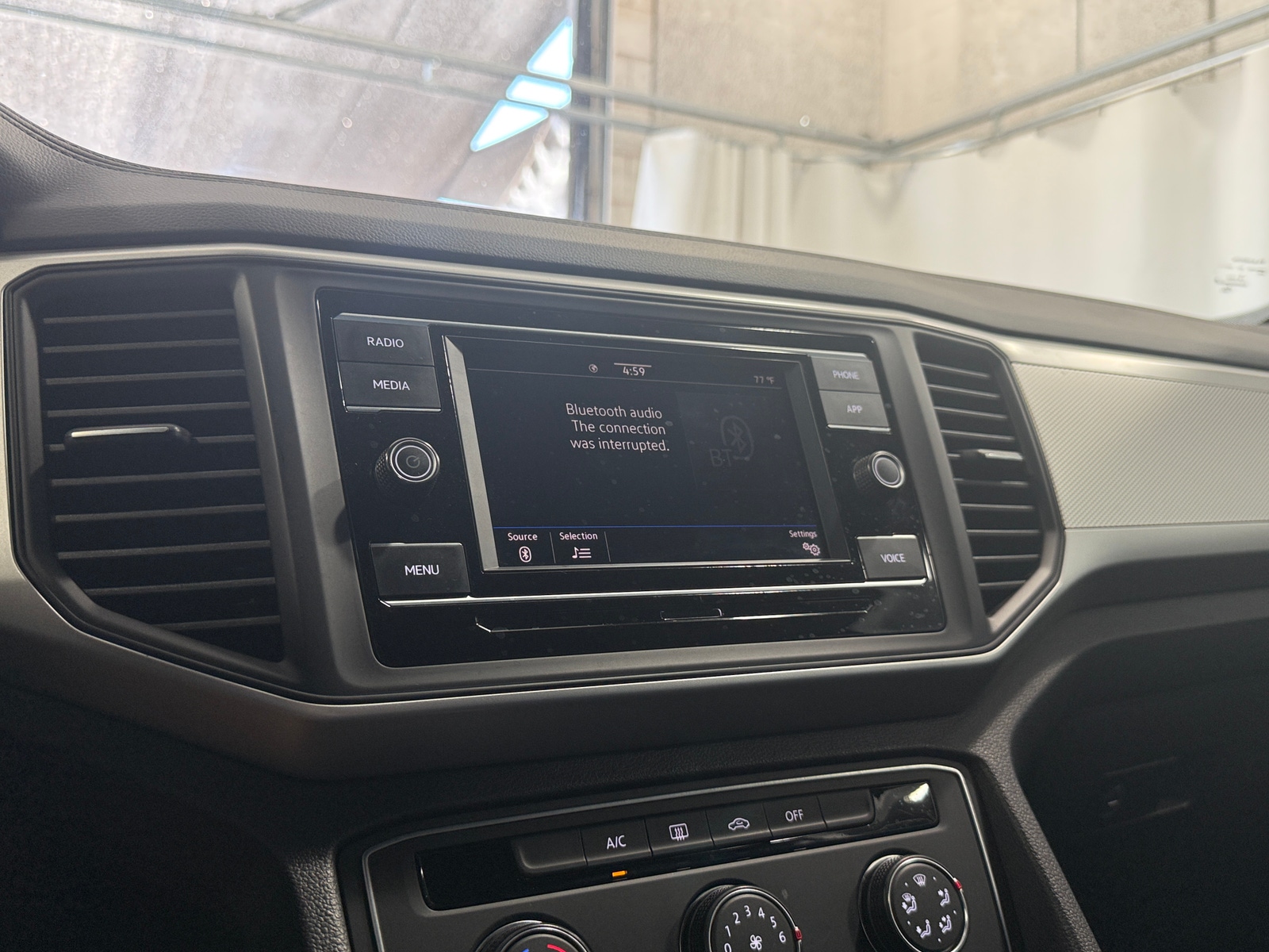 Thumbnail: 2021 Volkswagen Atlas - 4