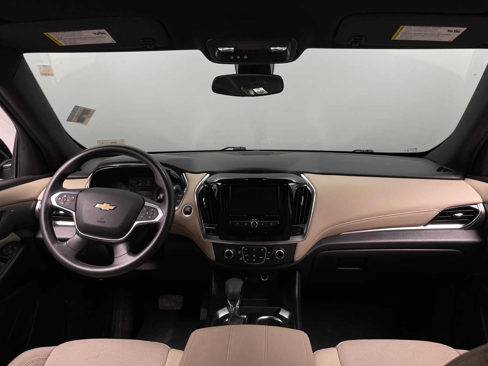 Thumbnail: 2023 Chevrolet Traverse - 3