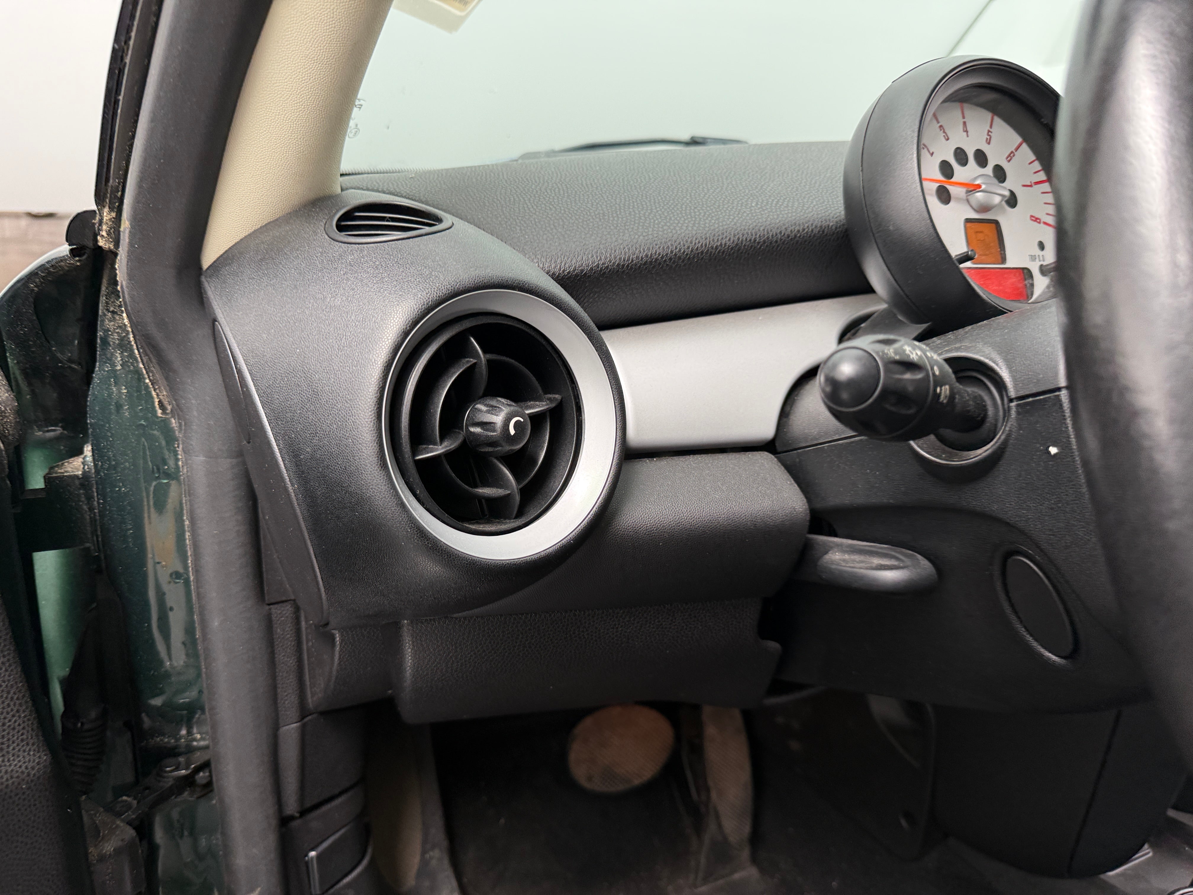 Used 2013 MINI Cooper Base with VIN WMWSU3C53DT548601 for sale in Auburn, WA