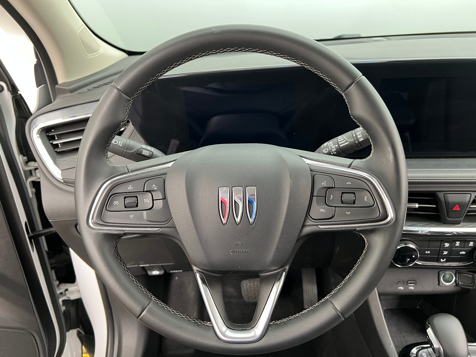 Thumbnail: 2025 Buick Encore GX - 4