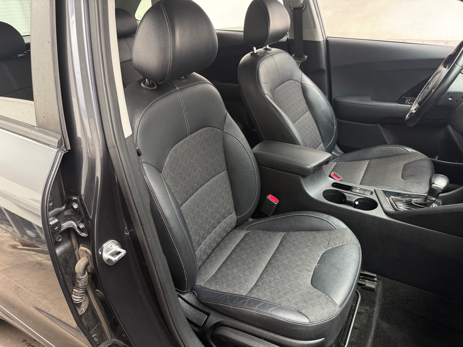 Thumbnail: 2018 Kia Niro - 2