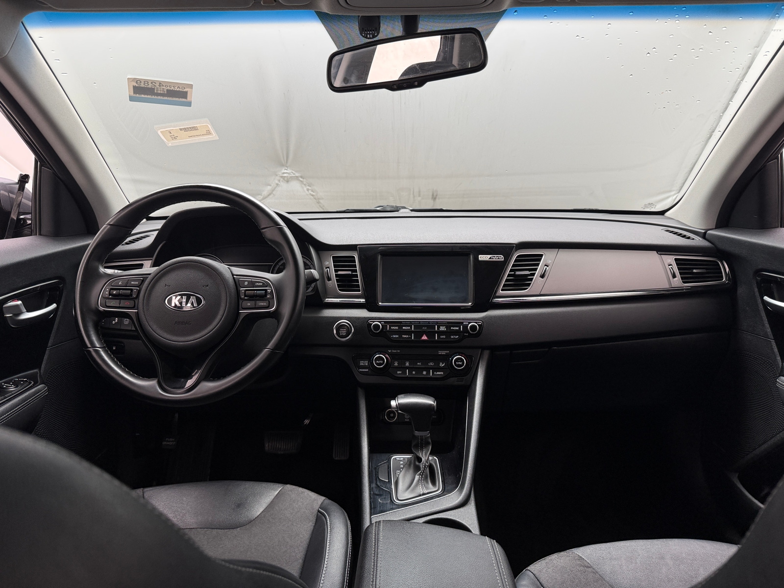 Thumbnail: 2018 Kia Niro - 3