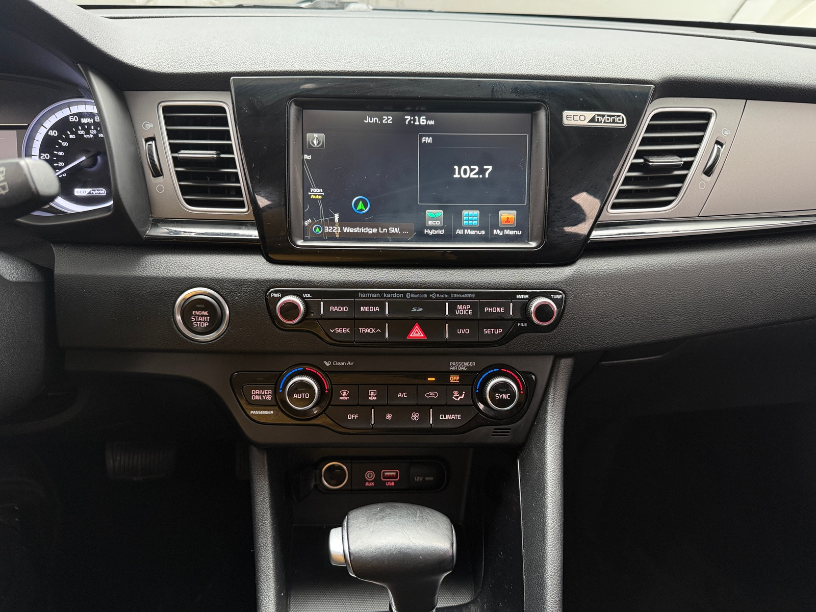 Thumbnail: 2018 Kia Niro - 4