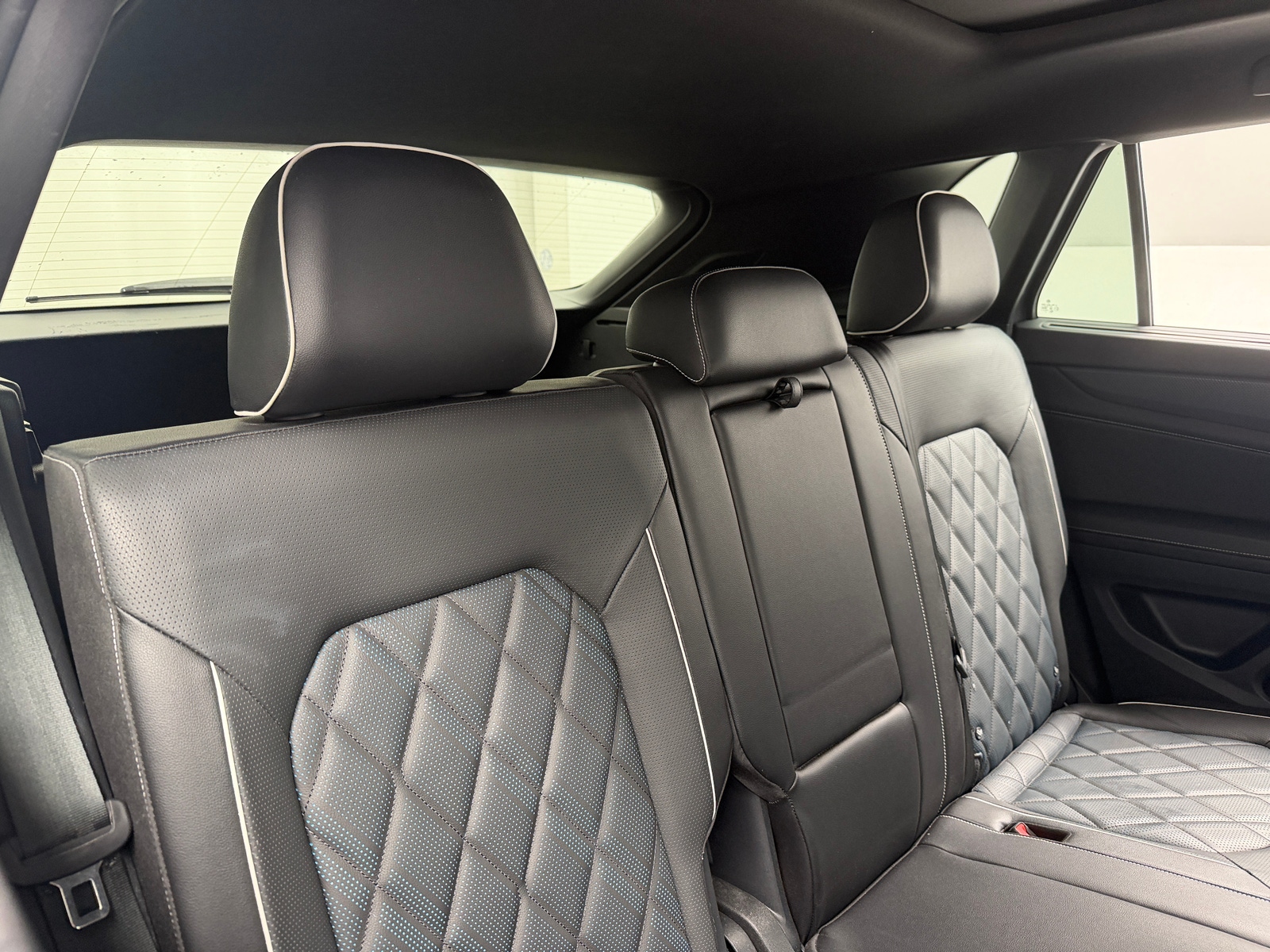 Thumbnail: 2024 Volkswagen Atlas - 5