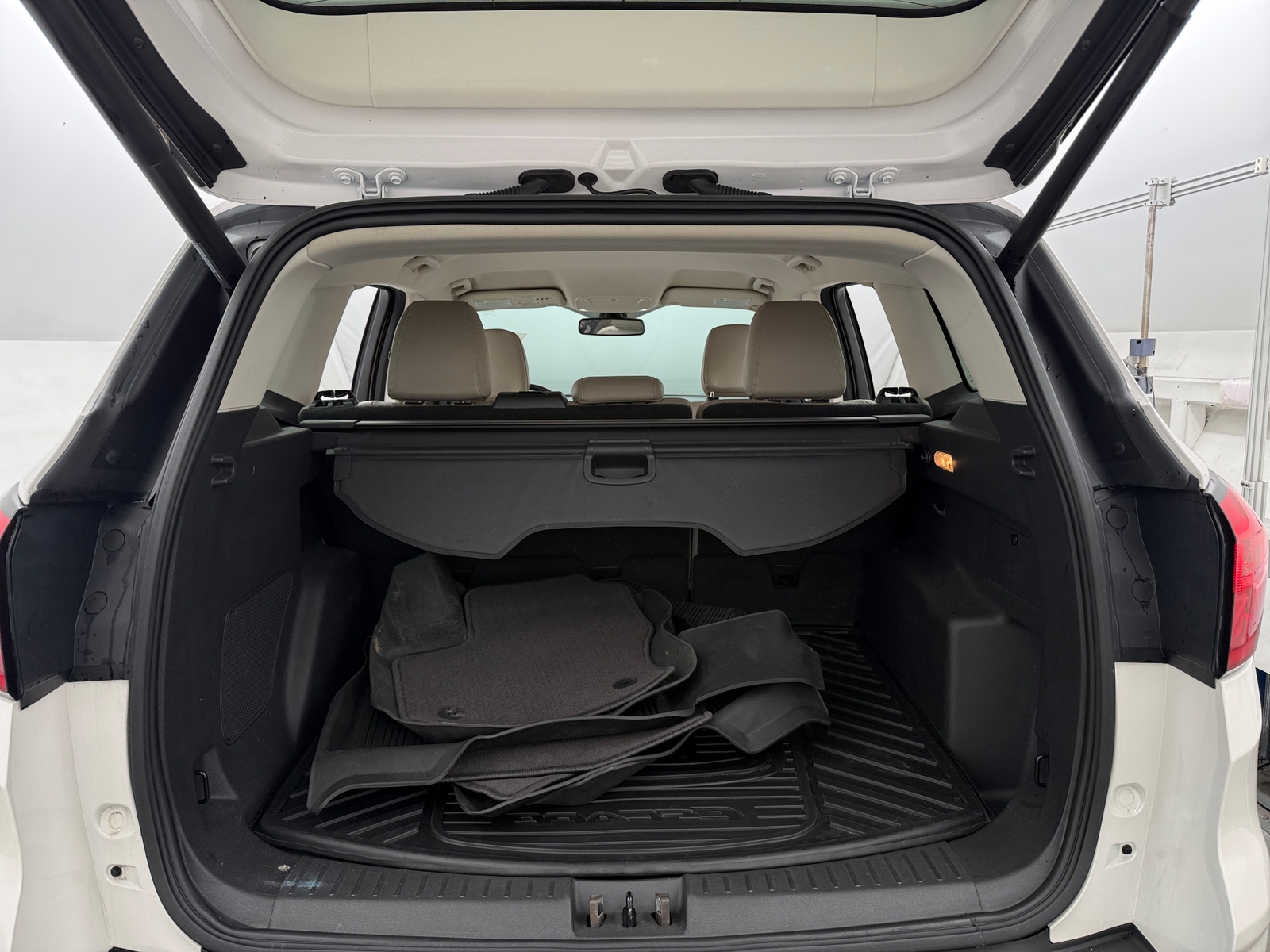Thumbnail: 2019 Ford Escape - 6