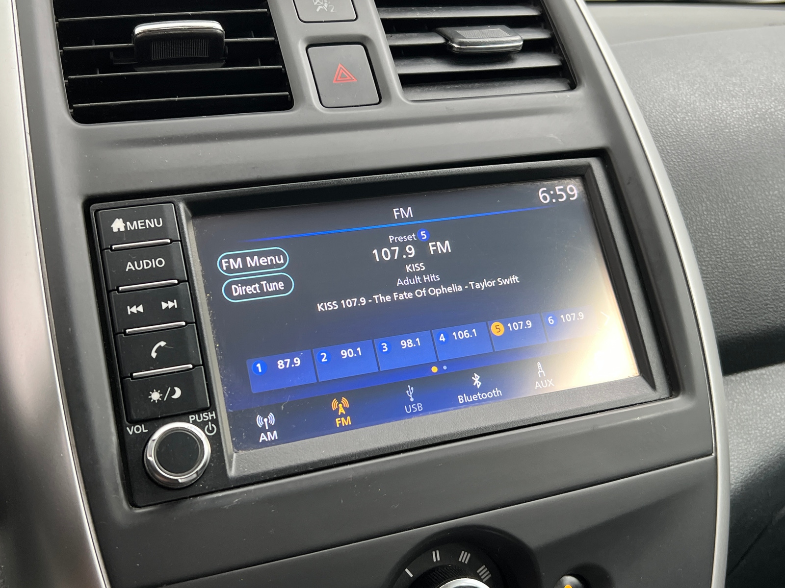 Thumbnail: 2019 Nissan Versa - 4
