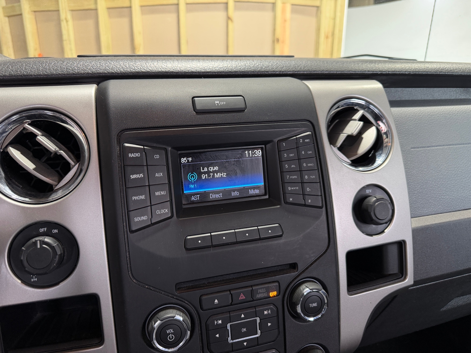 Thumbnail: 2014 Ford Econoline - 4