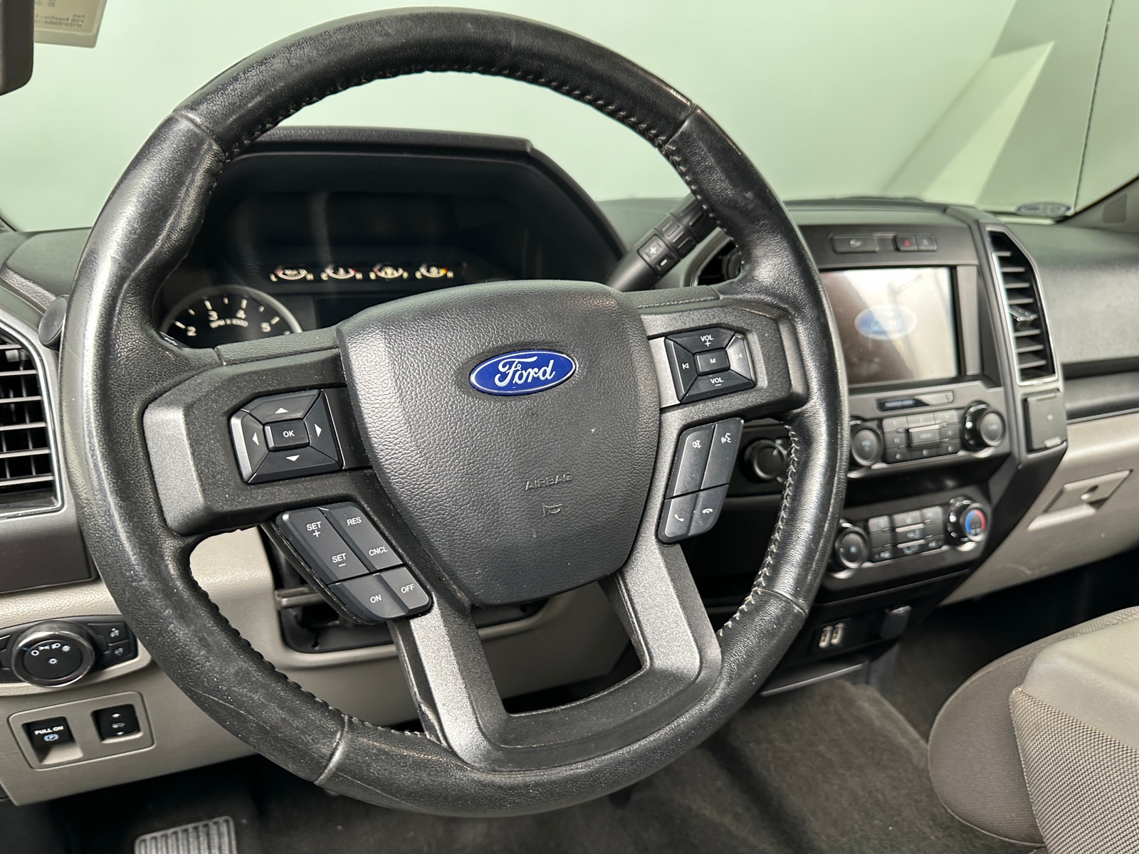 Thumbnail: 2019 Ford Econoline - 5