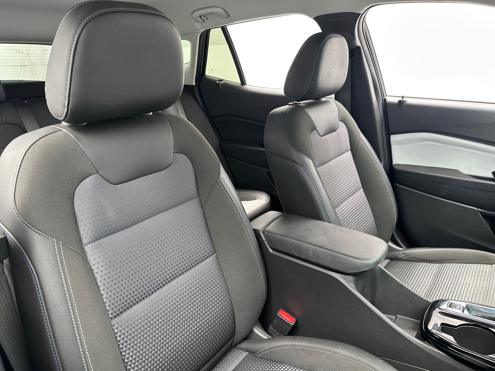 Thumbnail: 2025 Chevrolet Trax - 2