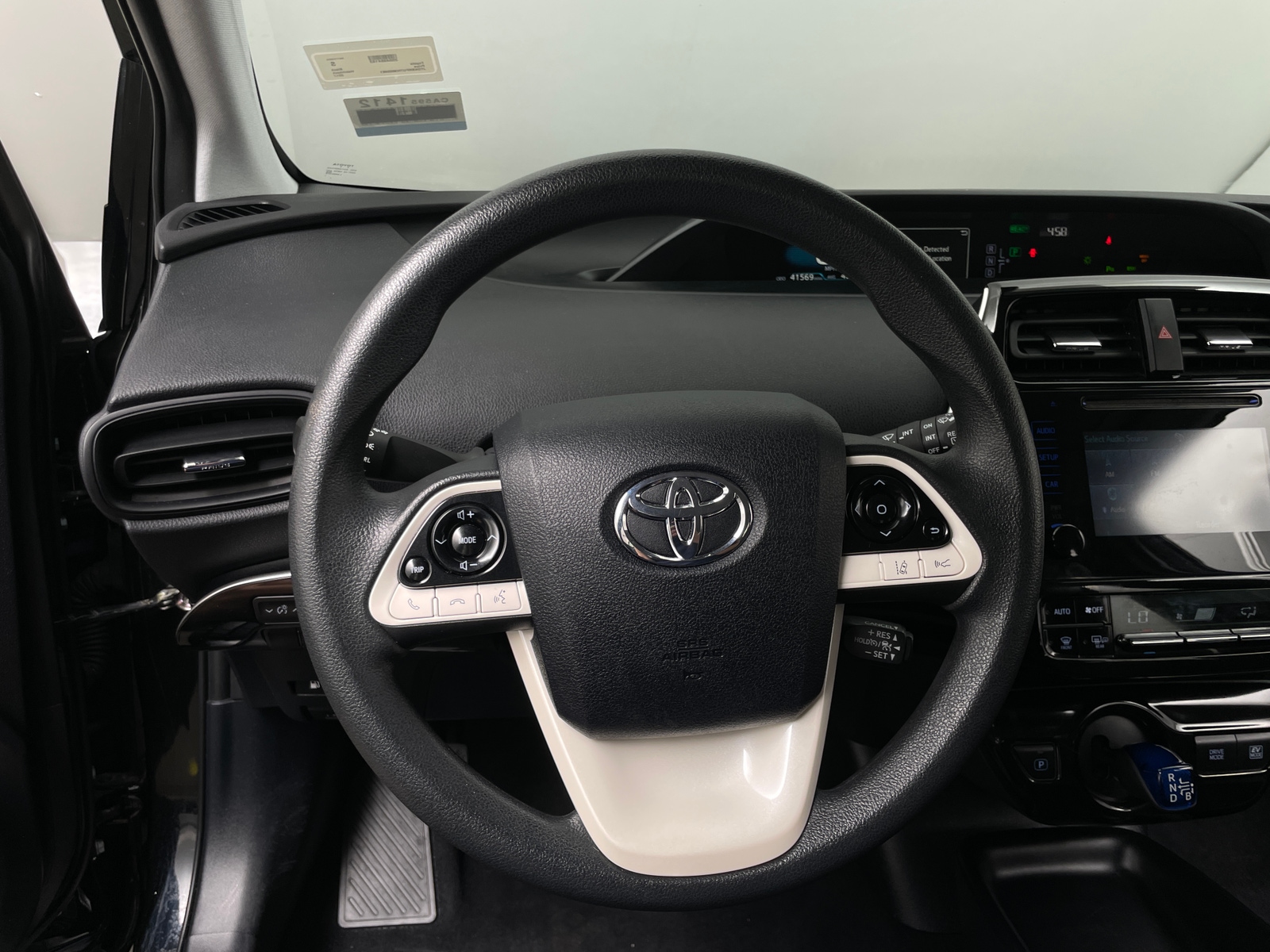 Thumbnail: 2017 Toyota Prius - 5
