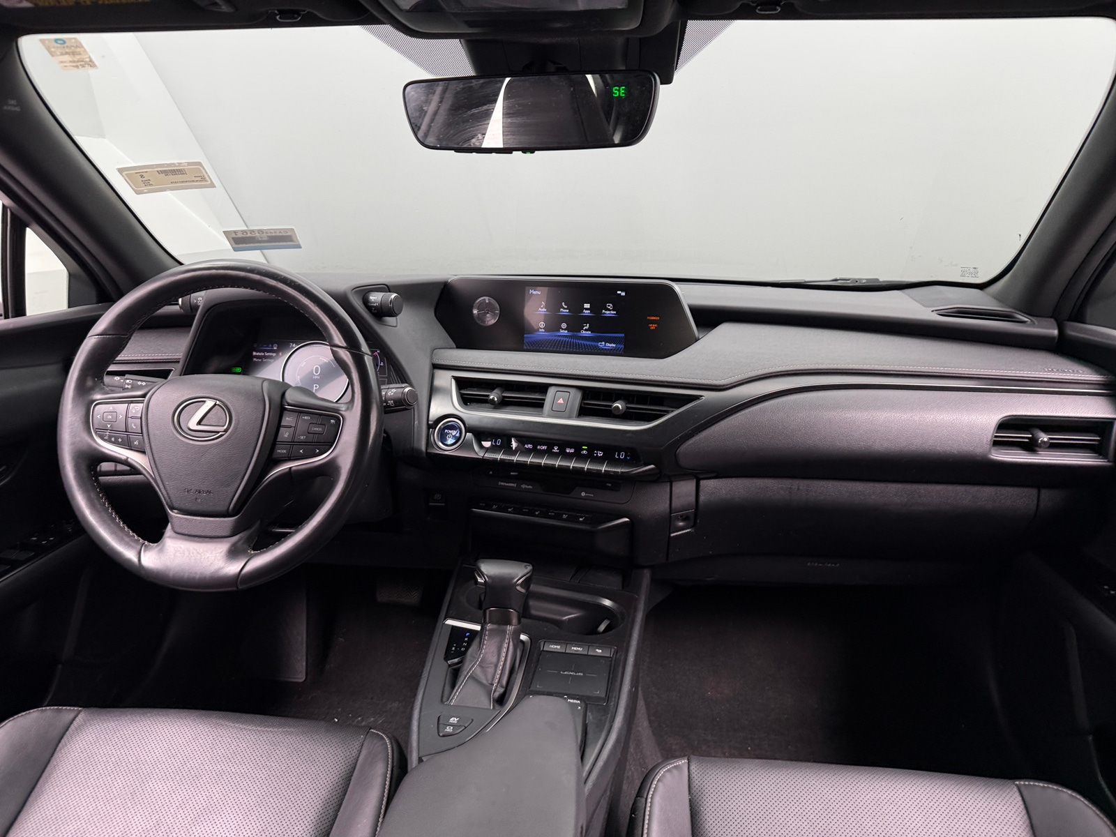 Thumbnail: 2019 Lexus UX - 2