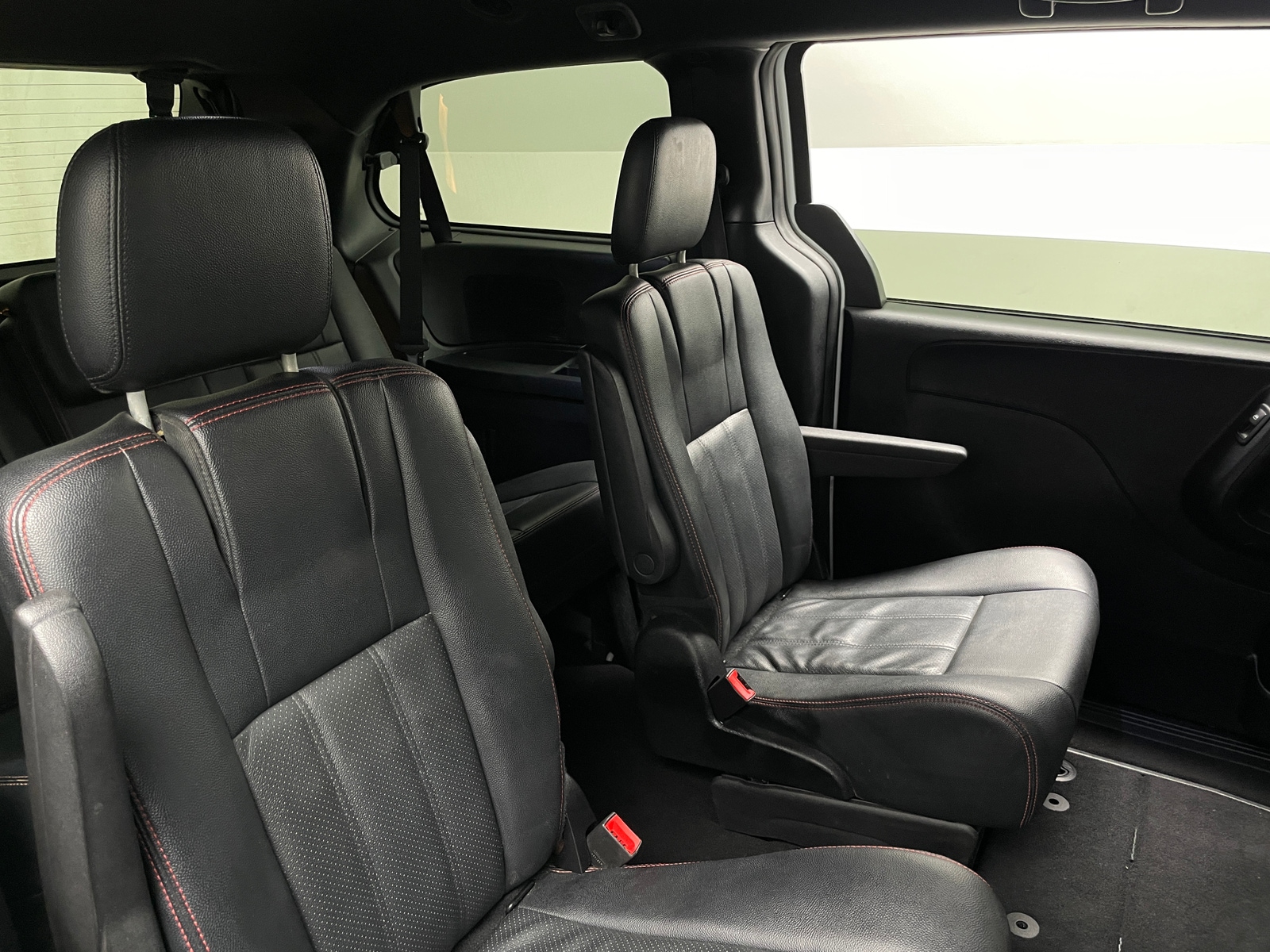 Thumbnail: 2016 Dodge Grand Caravan - 5
