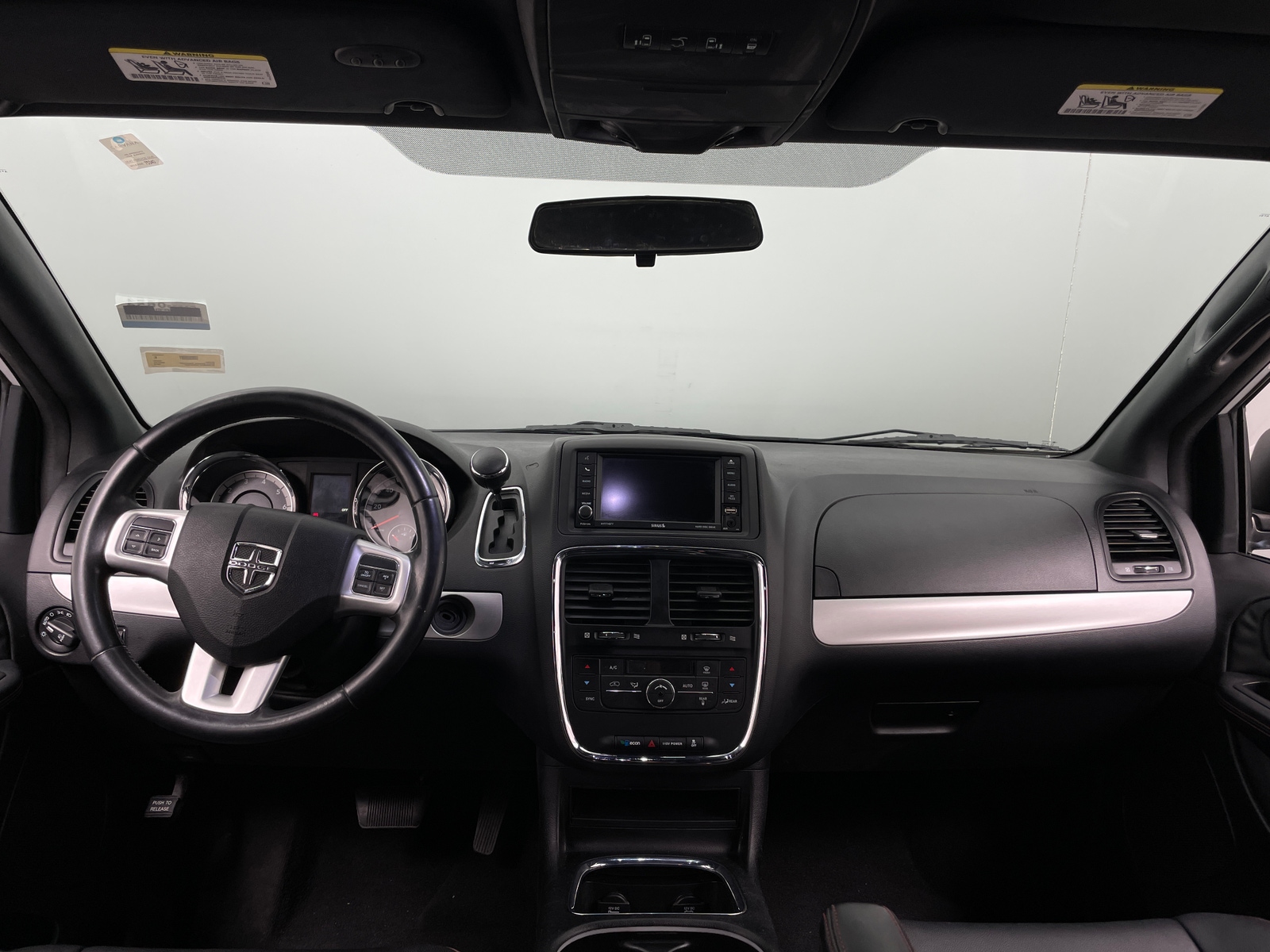 Thumbnail: 2016 Dodge Grand Caravan - 2