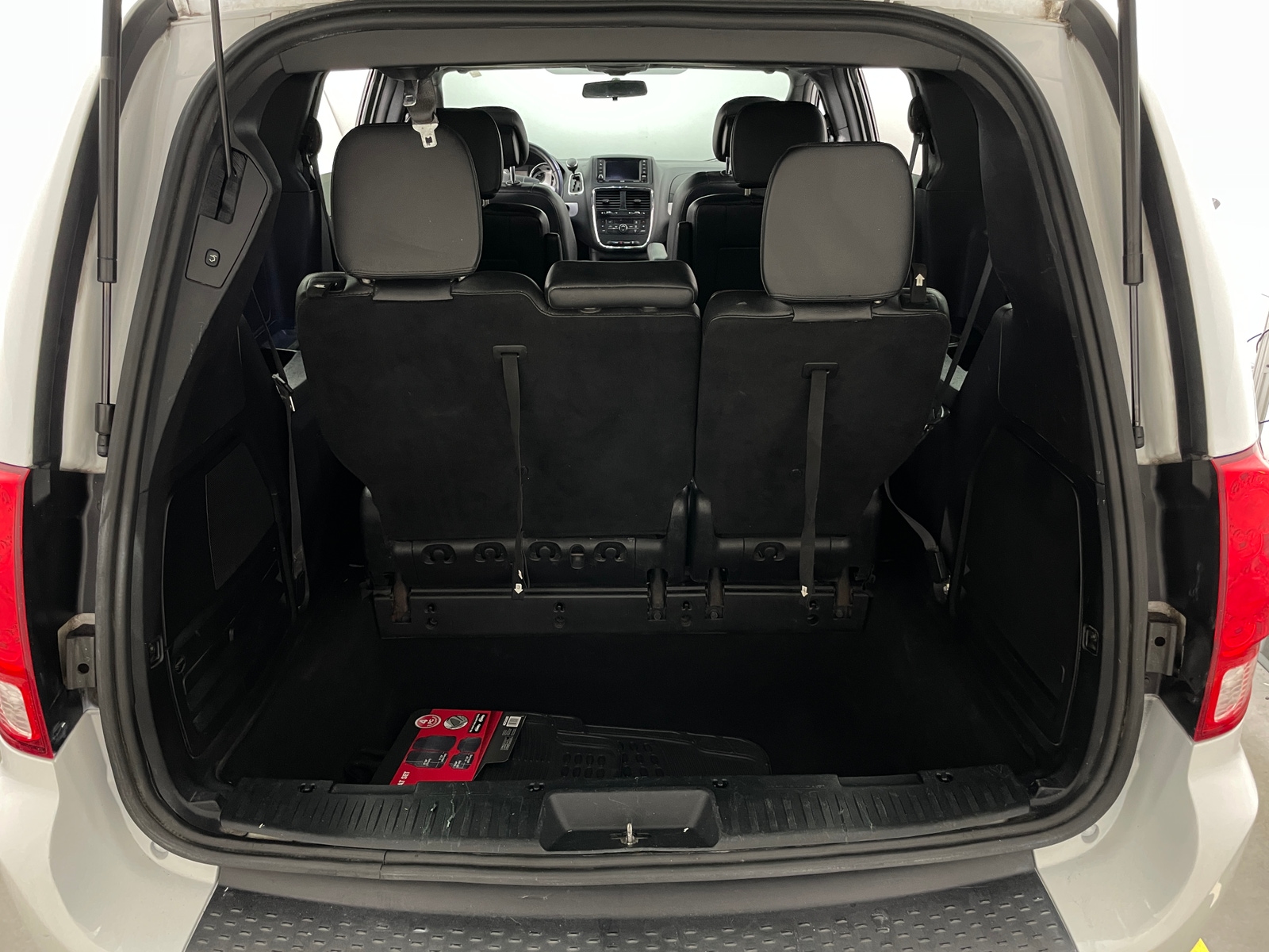 Thumbnail: 2016 Dodge Grand Caravan - 6