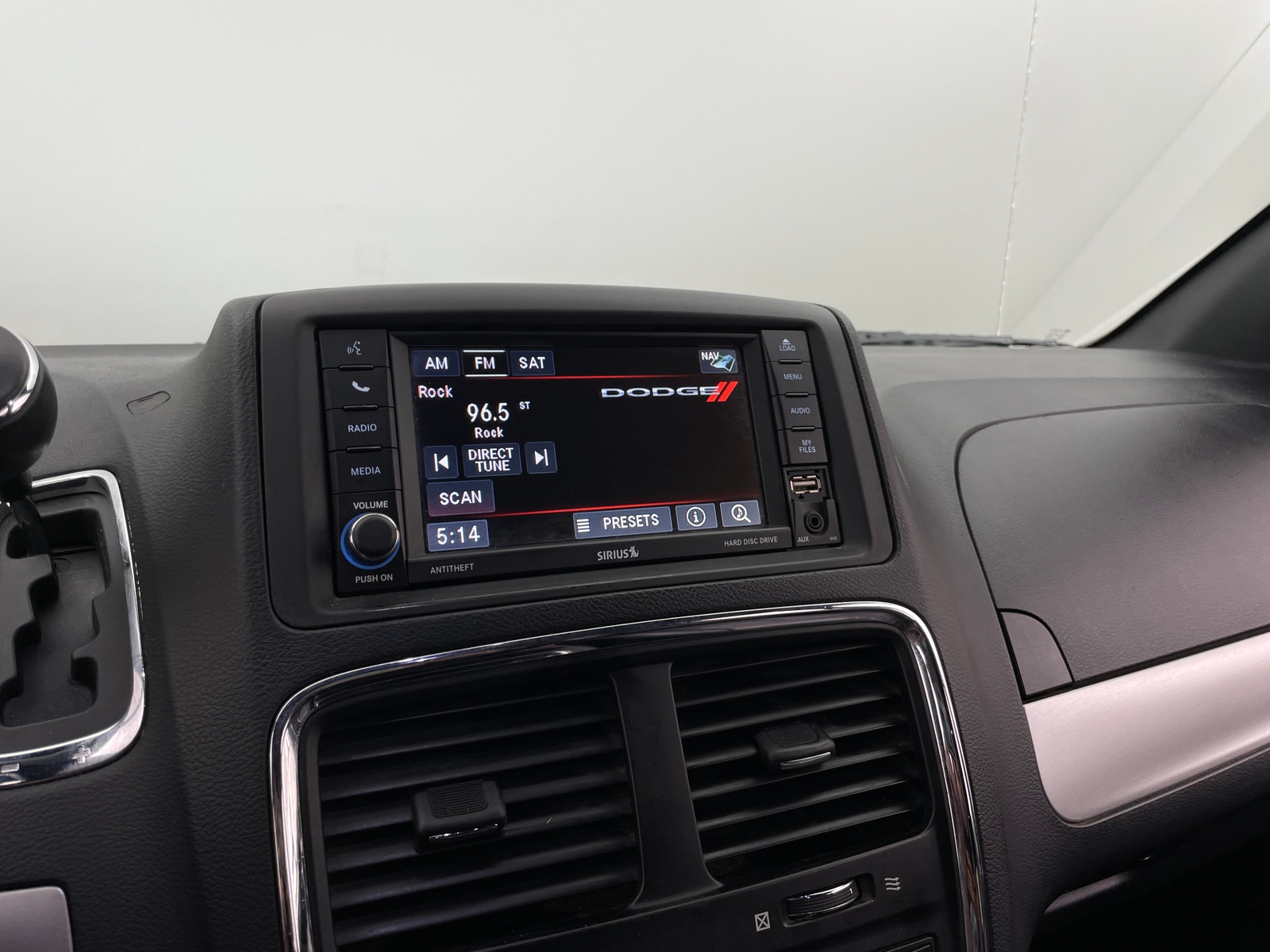 Thumbnail: 2016 Dodge Grand Caravan - 3