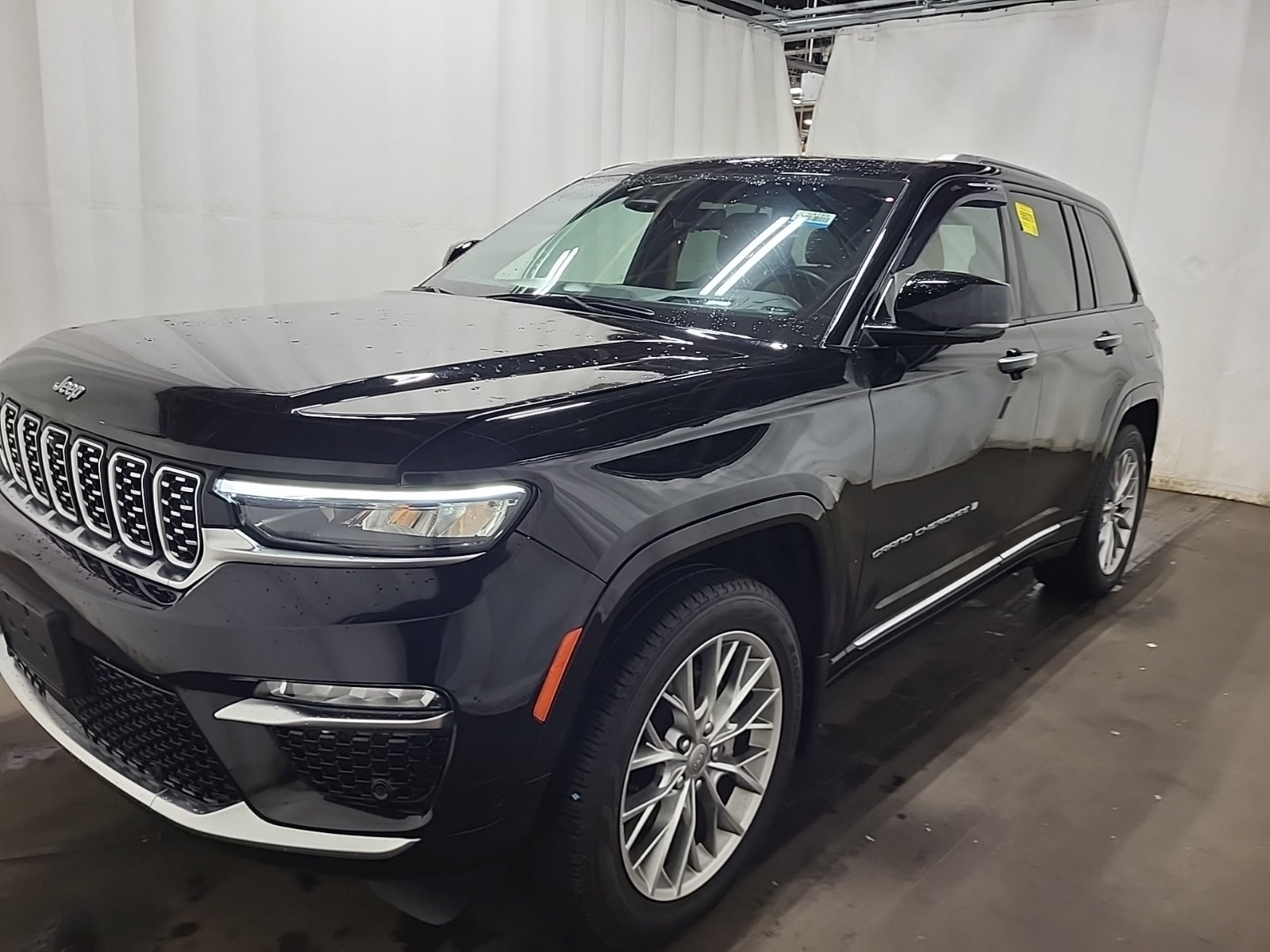 2023 Jeep Grand Cherokee Summit