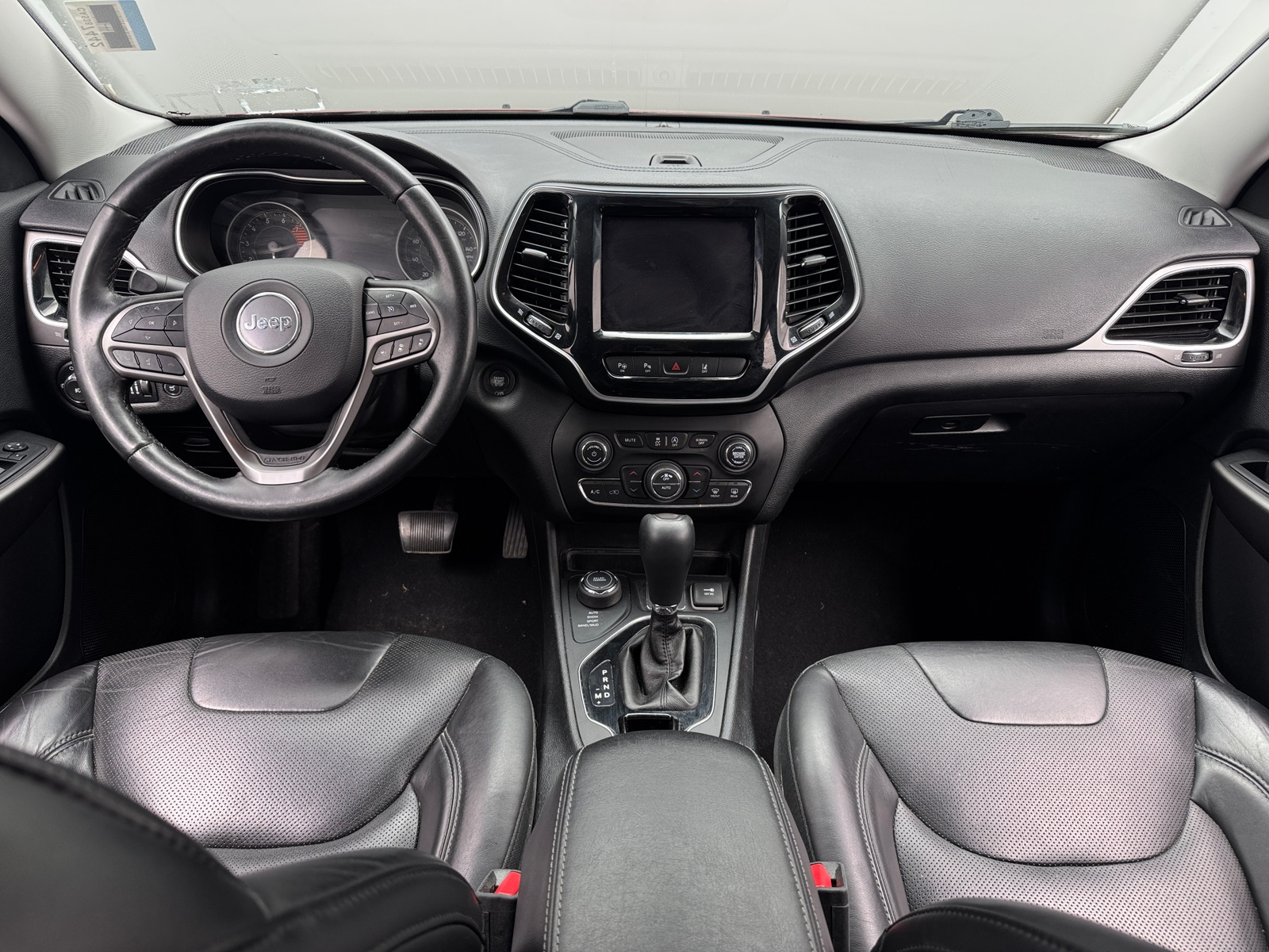 Thumbnail: 2019 Jeep Cherokee - 2