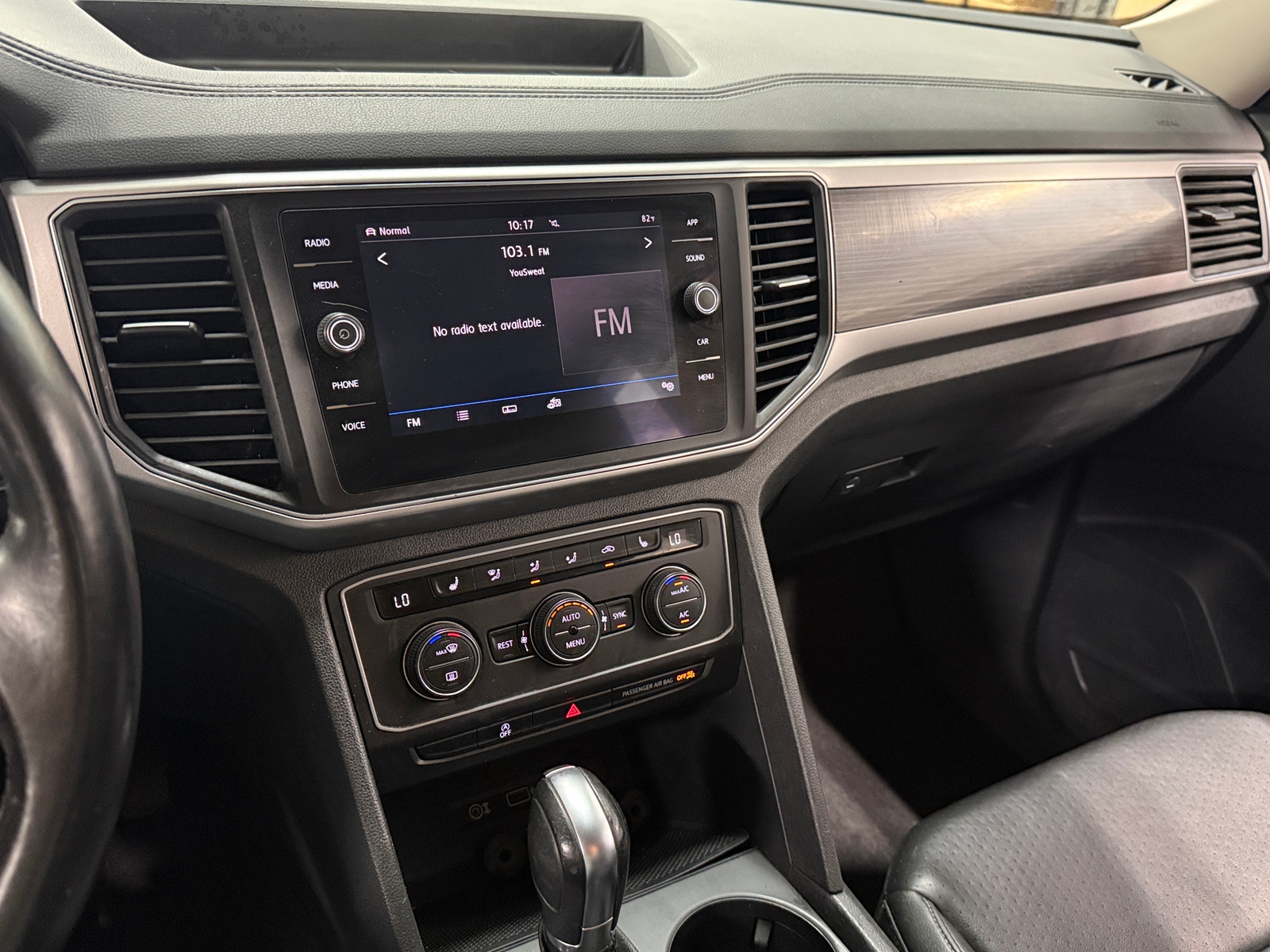 Thumbnail: 2018 Volkswagen Atlas - 3