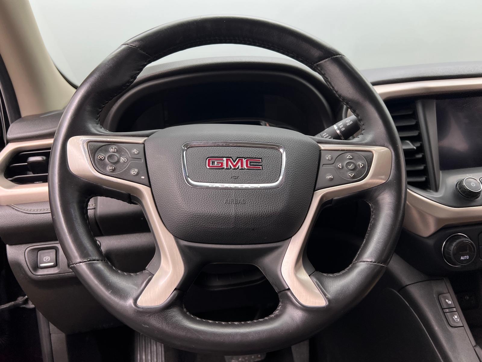 Thumbnail: 2017 GMC Acadia - 4