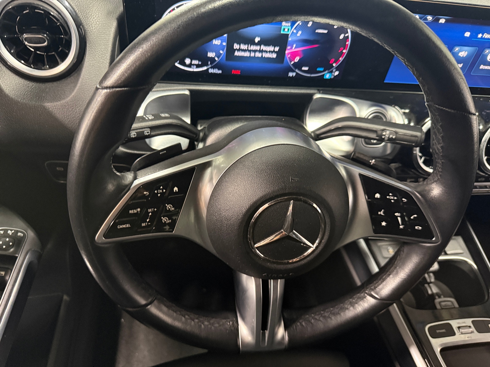 Thumbnail: 2025 Mercedes-Benz GLB - 4