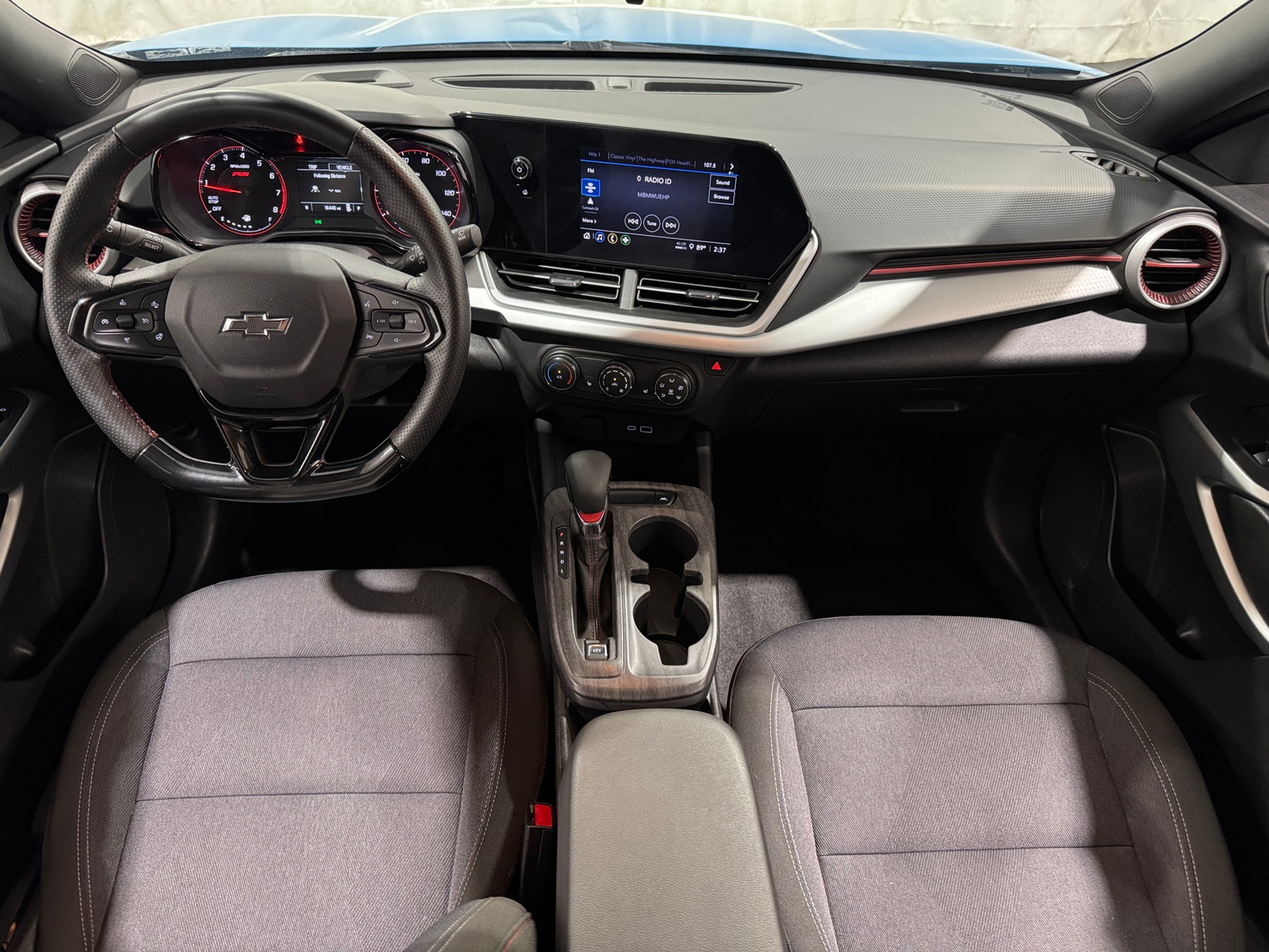 Thumbnail: 2025 Chevrolet Trax - 3