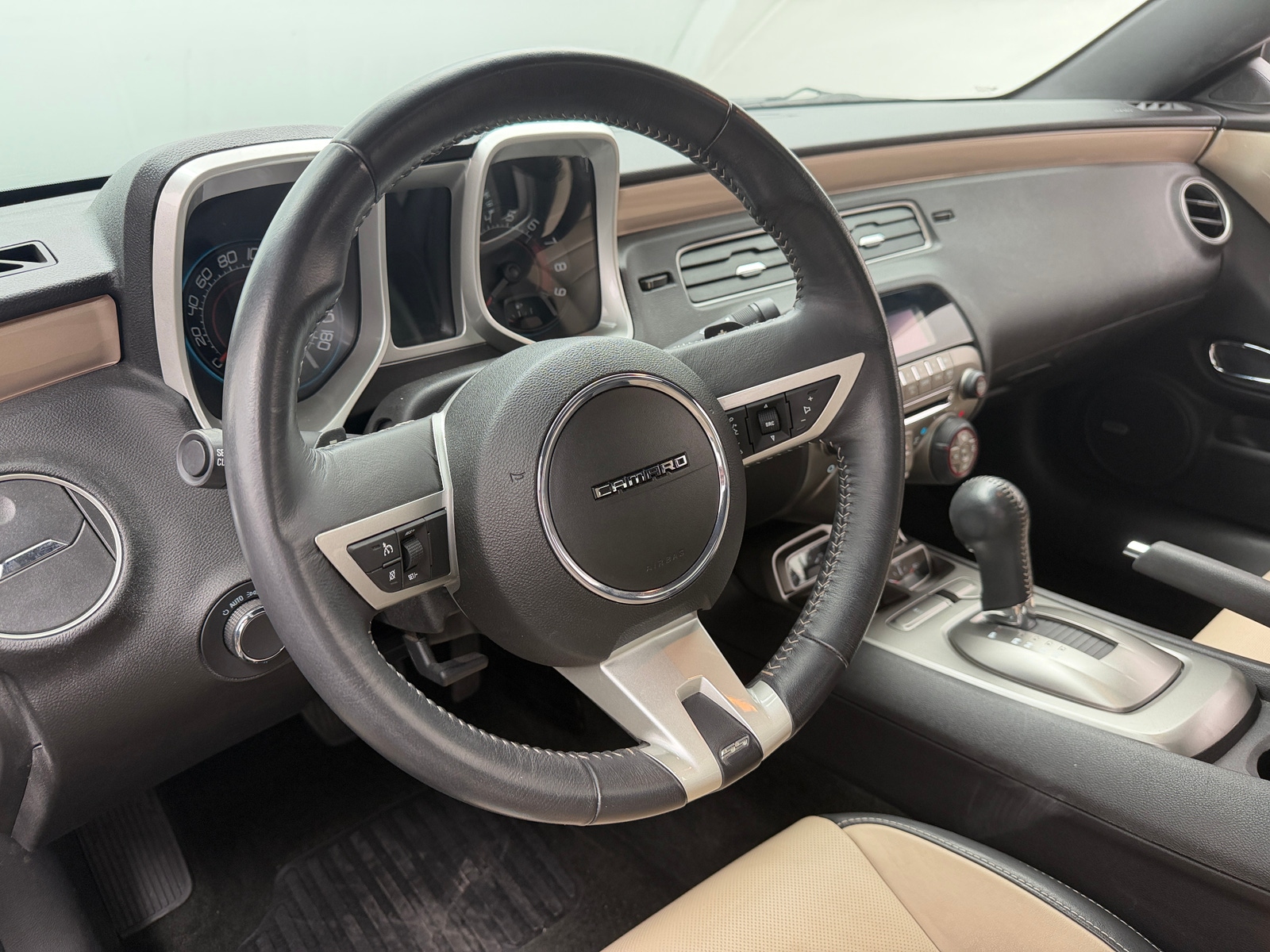 Thumbnail: 2011 Chevrolet Camaro - 3