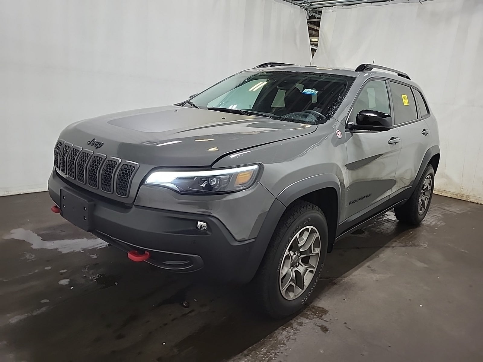 2023 Jeep Cherokee Trailhawk