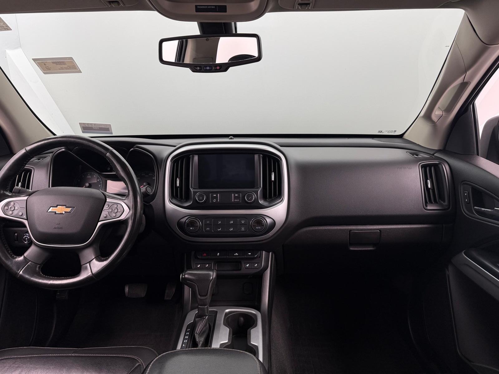 Thumbnail: 2021 Chevrolet Colorado - 3