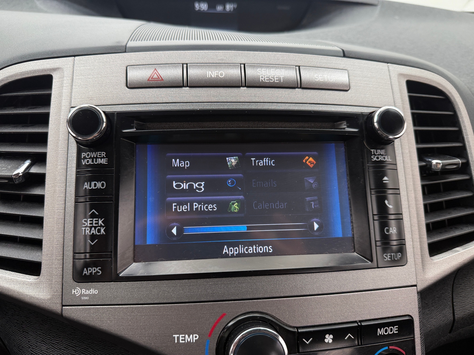 Thumbnail: 2013 Toyota Venza - 3