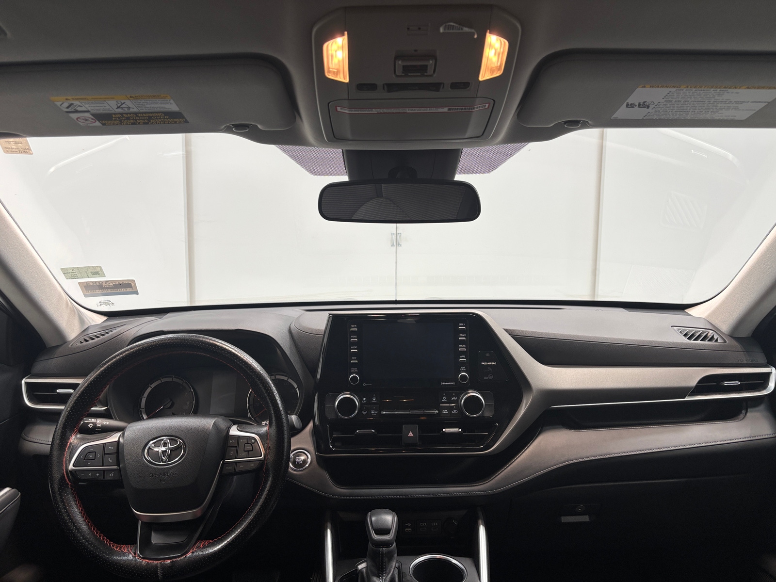 Thumbnail: 2022 Toyota Highlander - 3