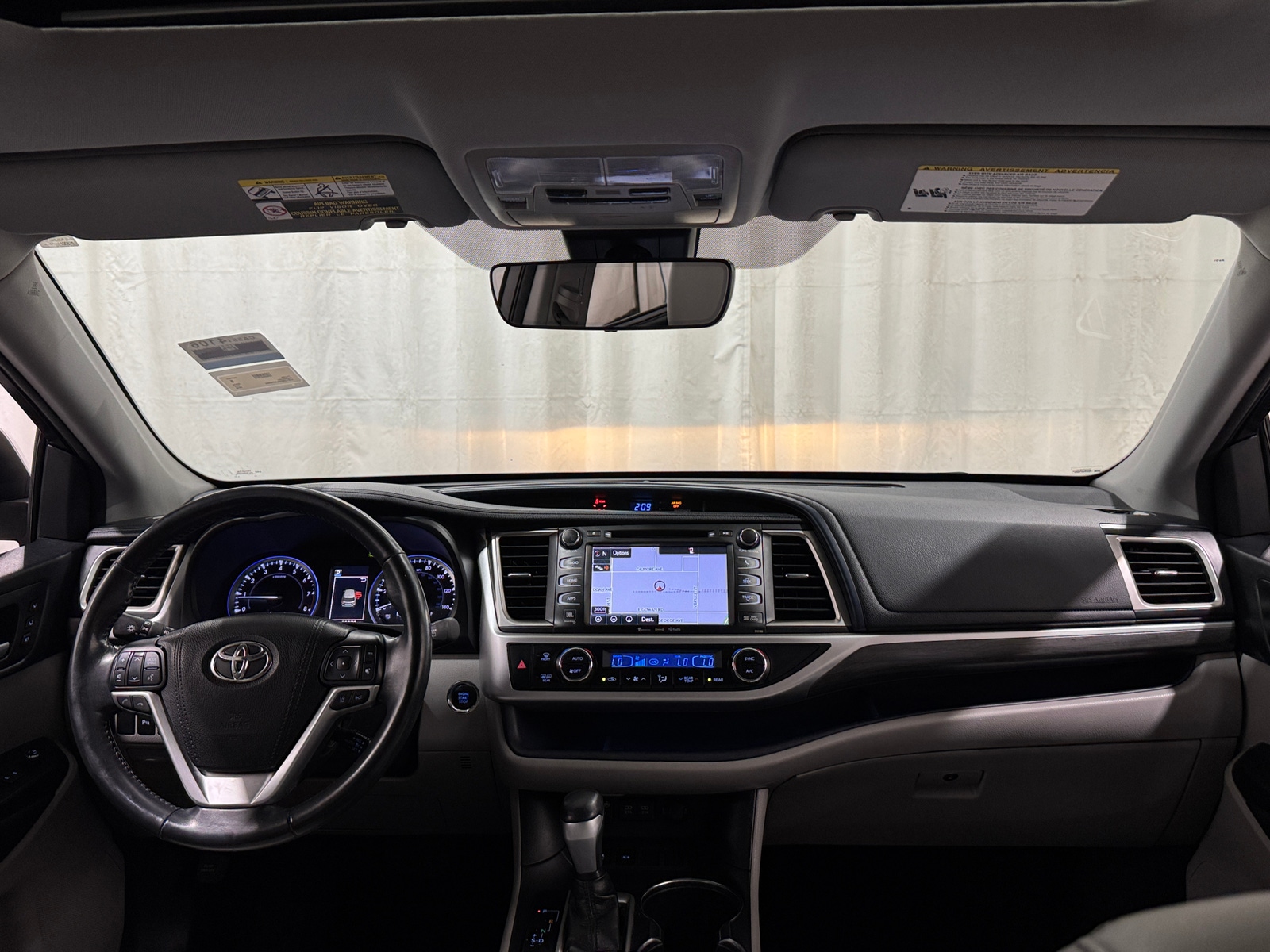 Thumbnail: 2018 Toyota Highlander - 2