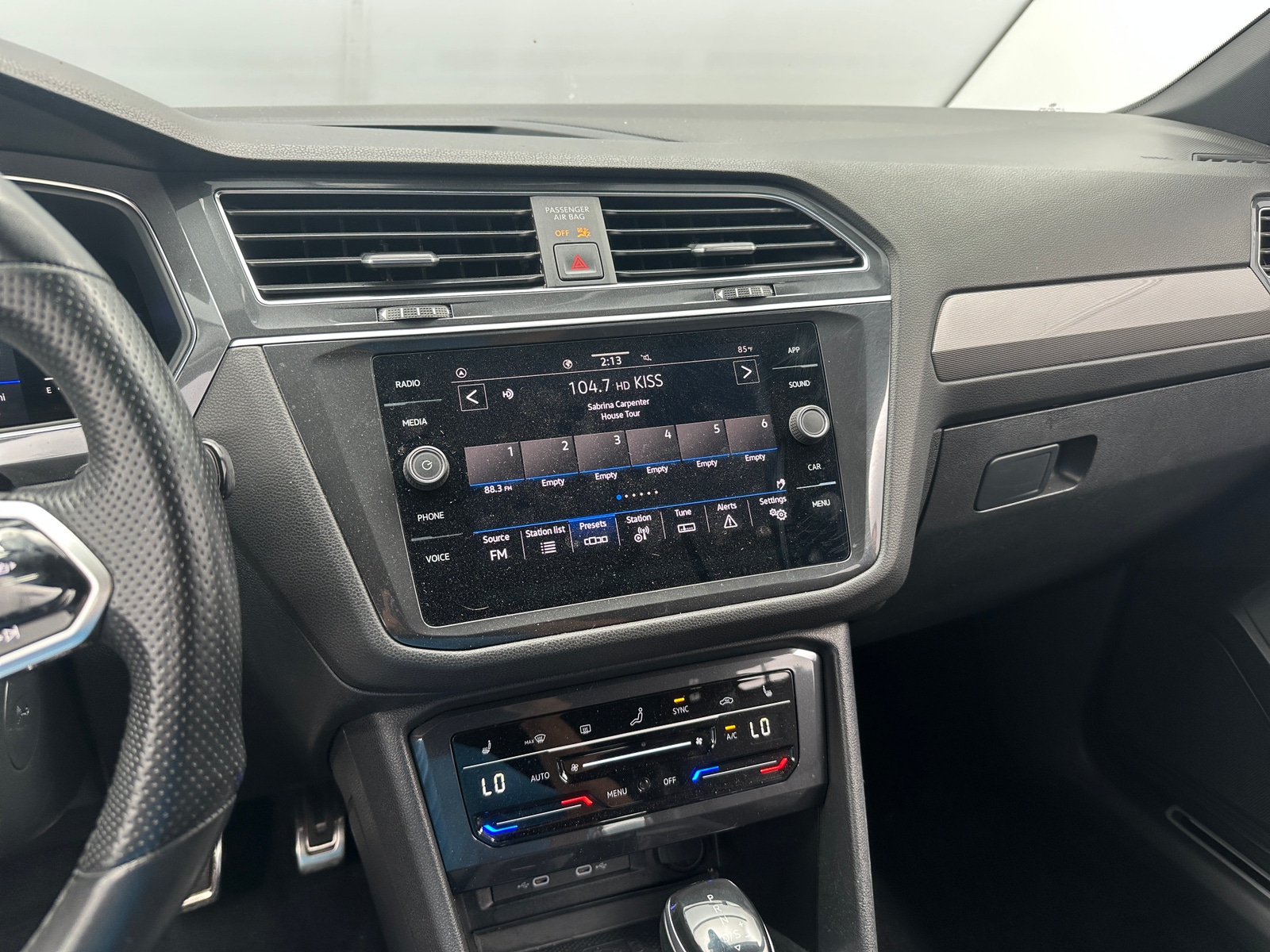 Thumbnail: 2022 Volkswagen Tiguan - 3