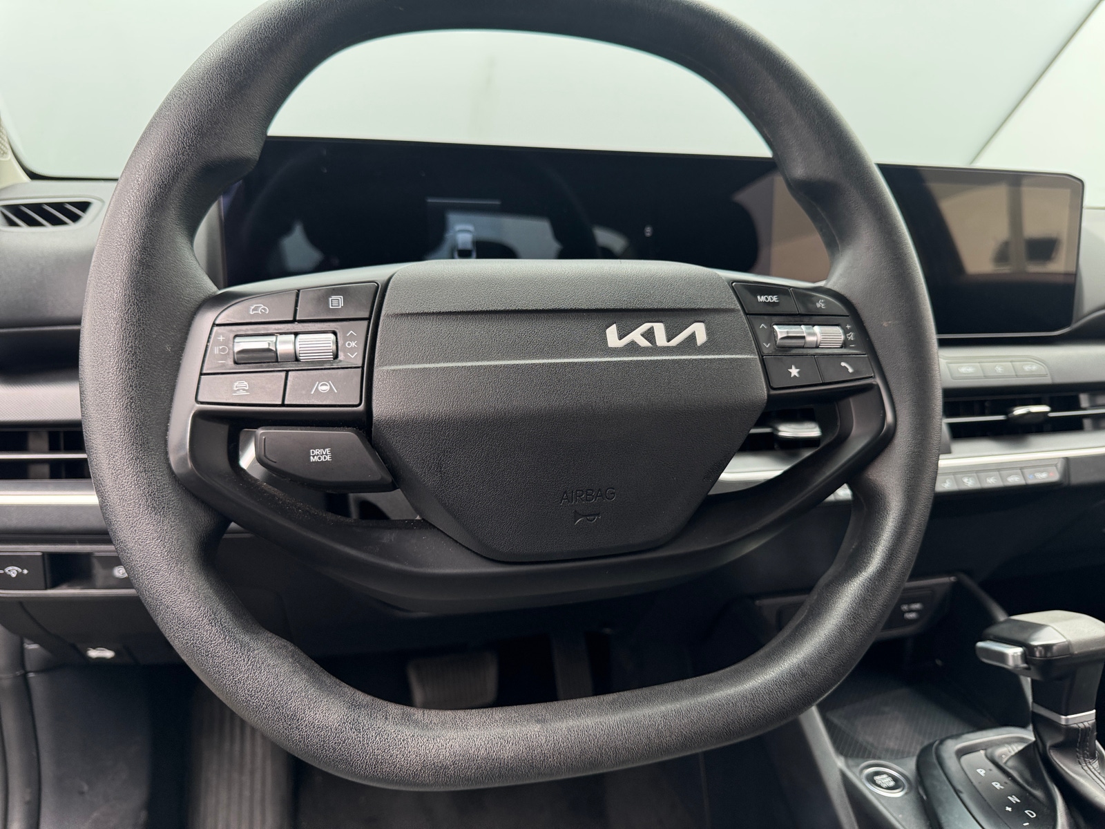 Thumbnail: 2025 Kia K4 - 5