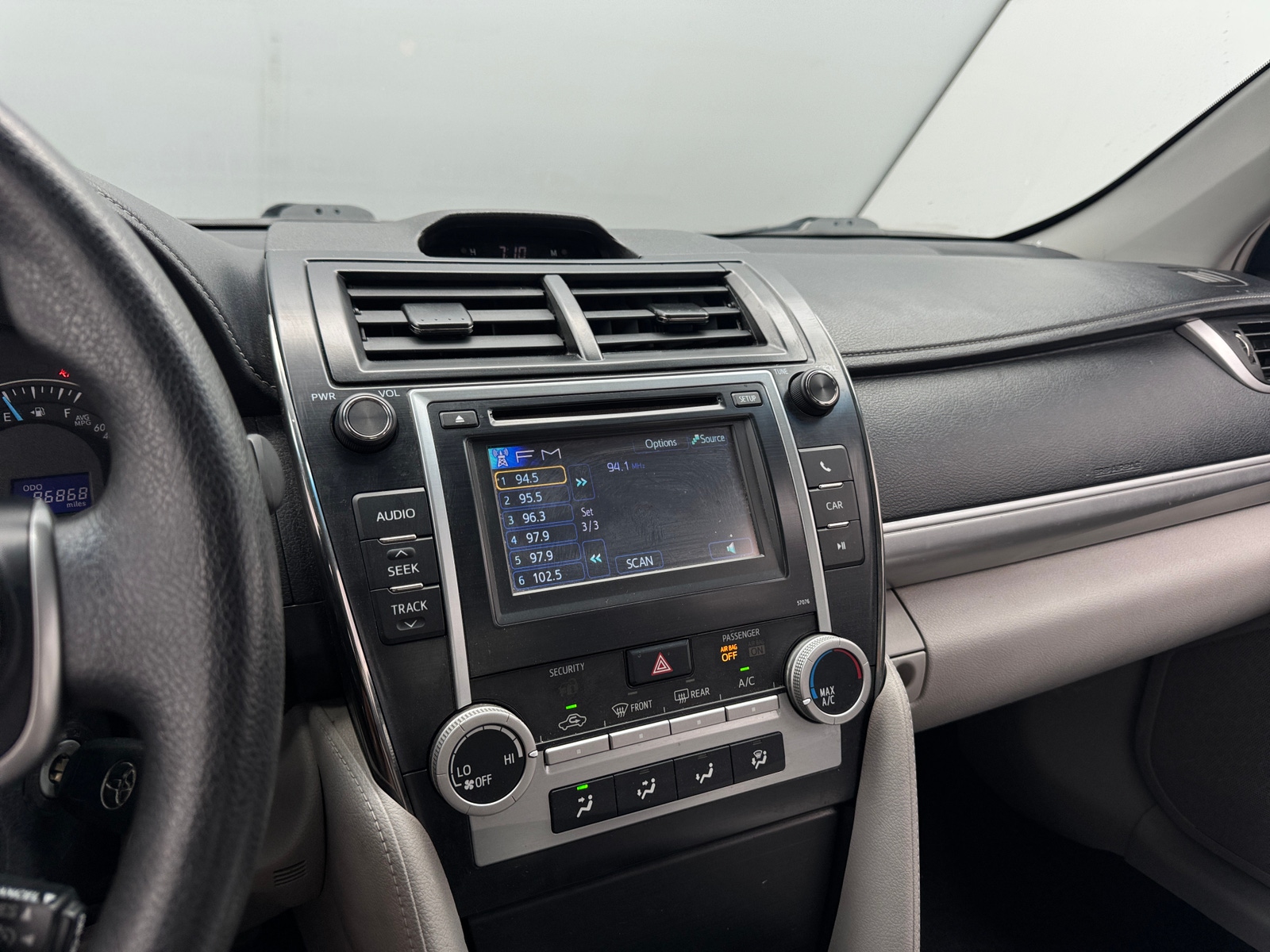Thumbnail: 2014 Toyota Camry - 4
